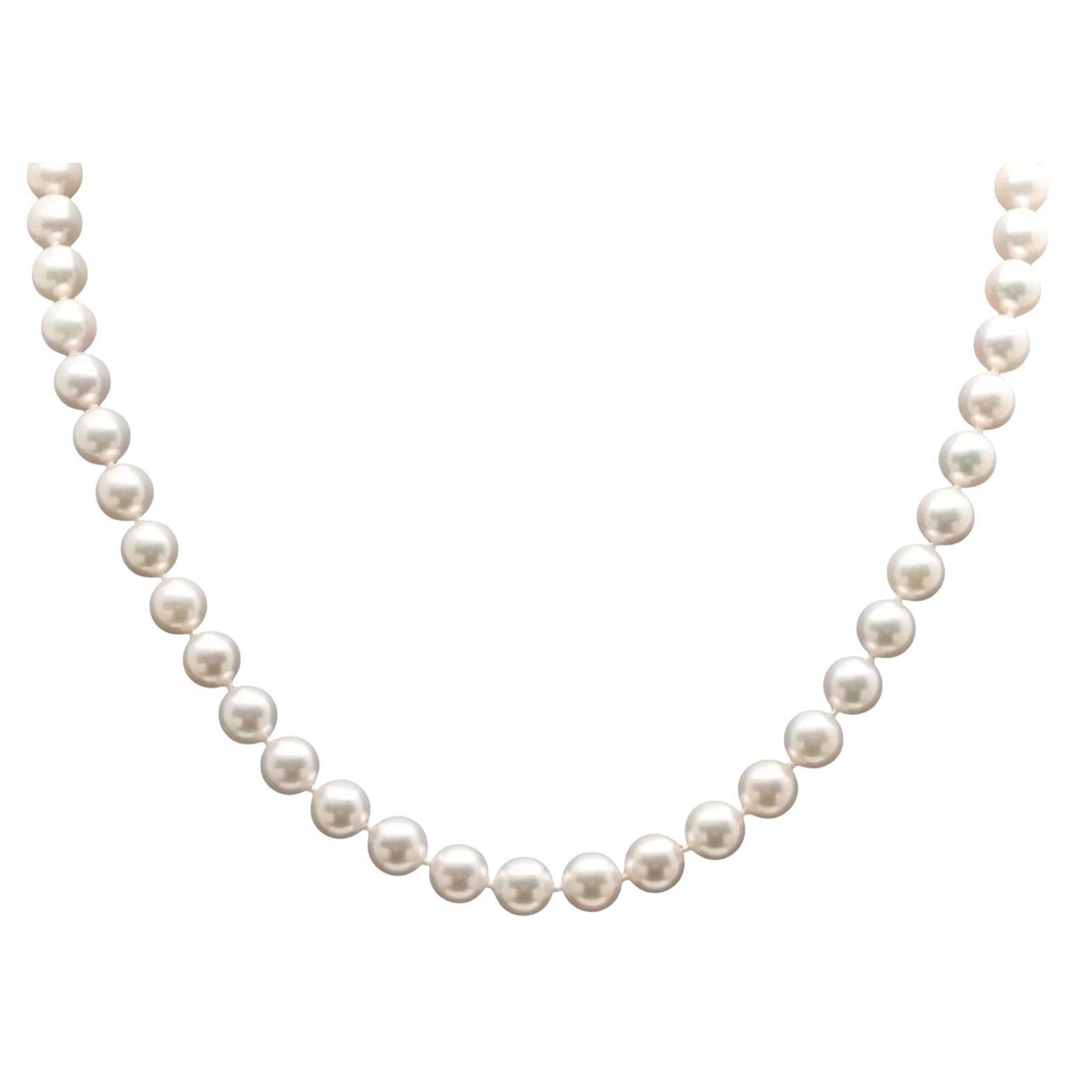 Authentic Tiffany & Co. Akoya Pearl Necklace 18K Solid Gold Clasp