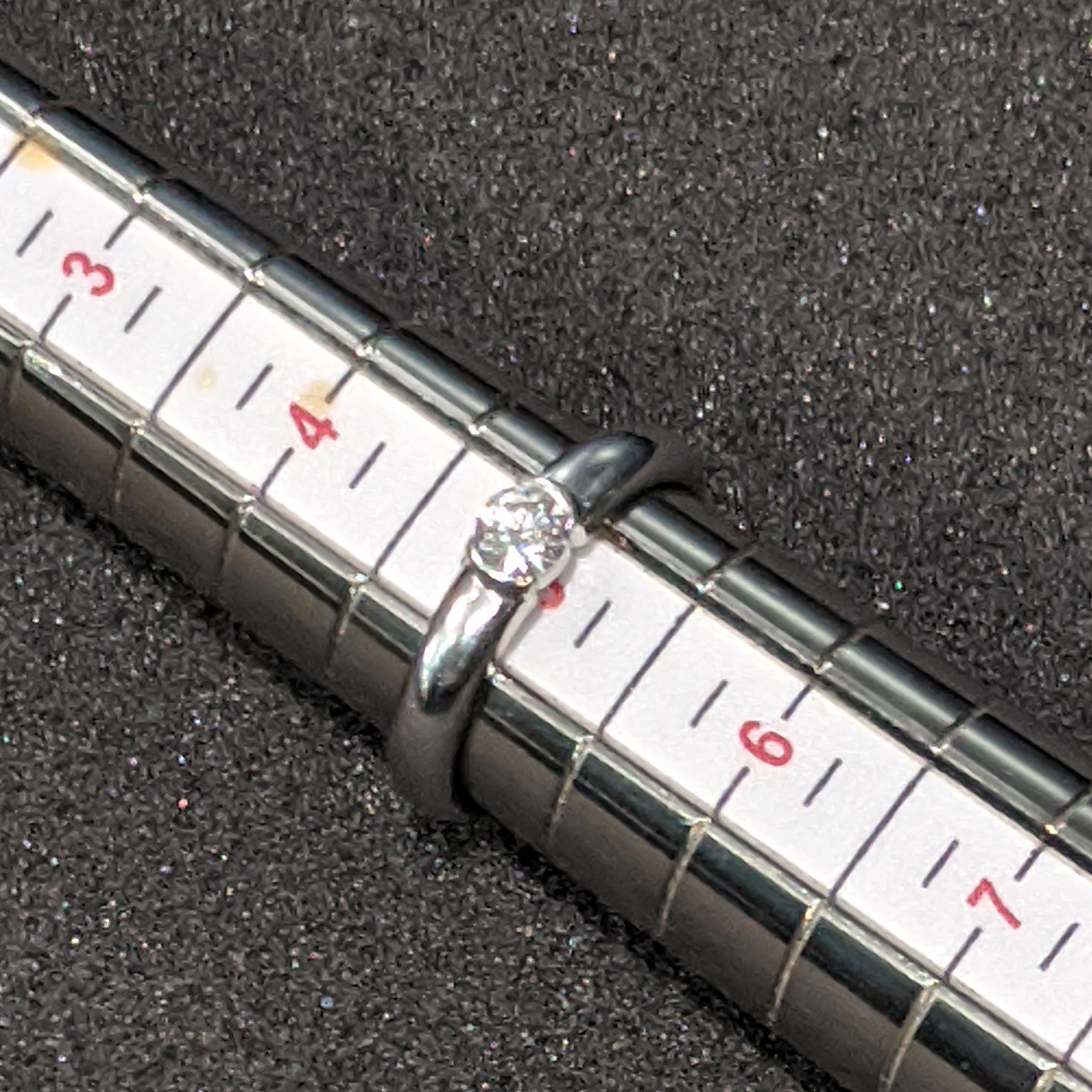 Autentico Tiffany & Co. Anello di diamanti di fidanzamento in platino Etoile da 0,22 carati In condizioni ottime in vendita a New York, NY