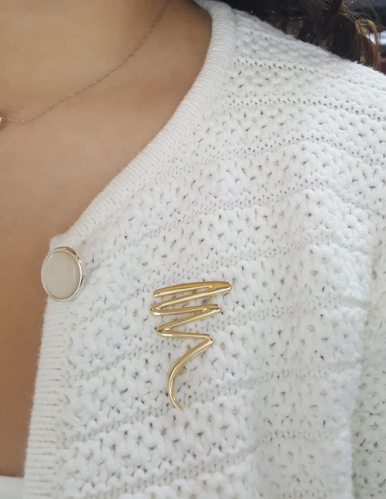 Auténtico Tiffany & Co. Broche Zig Zag Paloma Picasso de oro amarillo de 18 quilates Contemporáneo en venta
