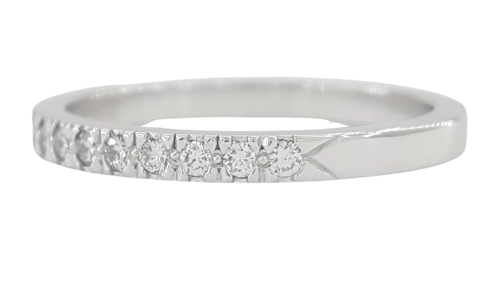 Authentic Tiffany & Co. Platinum Novo Diamond Wedding Band in vendita 2