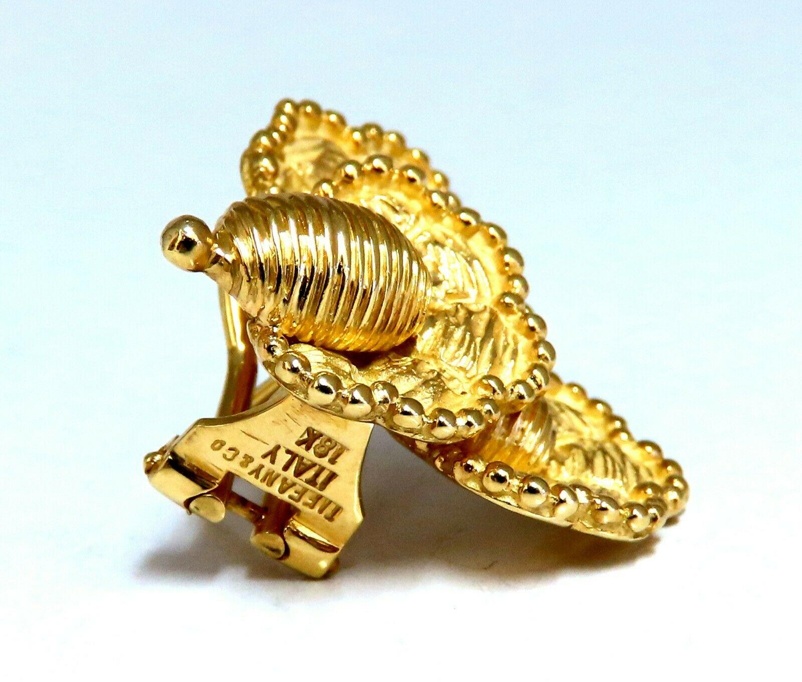 Authentic Tiffany Earrings
Floral Cluster / Three Tiered
Measurements of Earrings:
23 x 23.5mm
Comfortable Butterfly Pushbacks
18.6 grams / 18kt. Yellow Gold
Earrings are gorgeous made