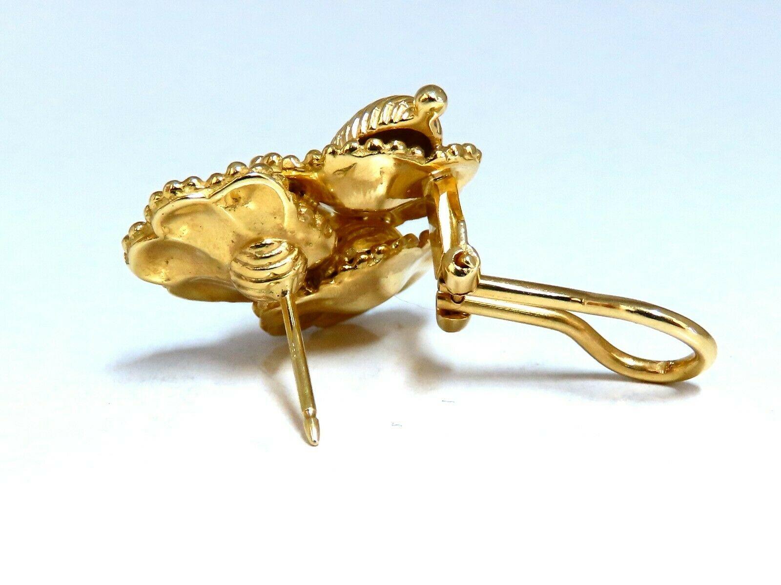 Authentic Tiffany & Co. Three-Tiered Floral Cluster Clip Earrings 18 Karat für Damen oder Herren im Angebot