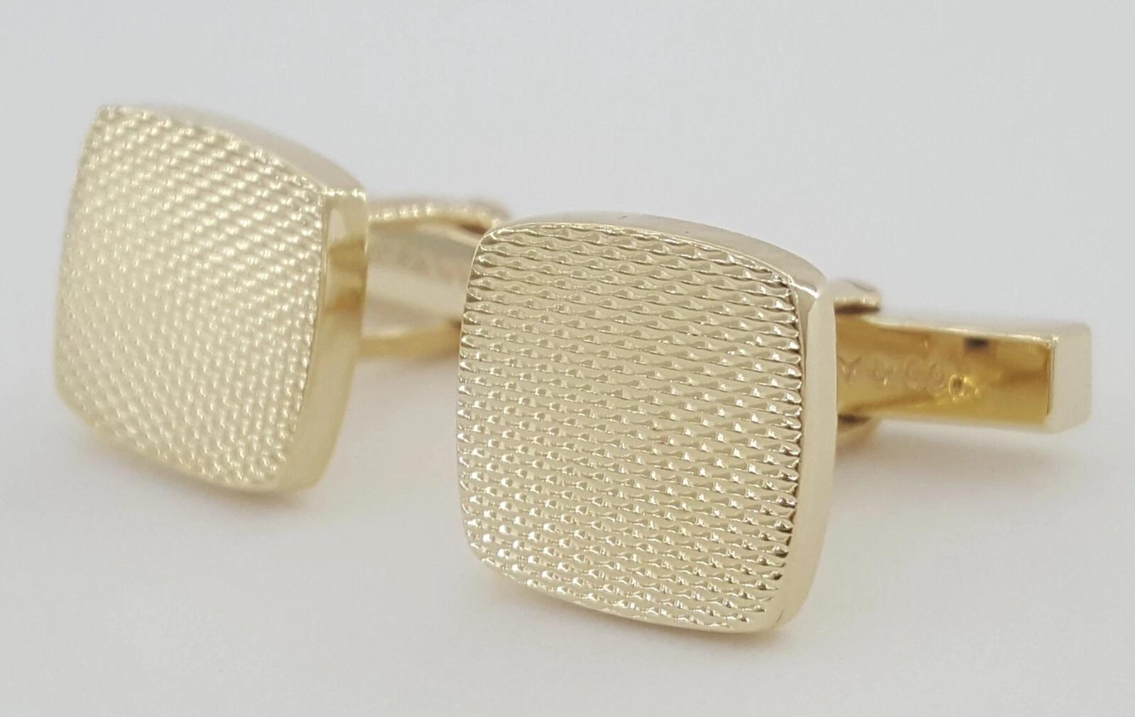 Authentic Tiffany & Co. Vintage 14K Yellow Gold Square Cufflinks, 1980s im Zustand „Hervorragend“ im Angebot in Chicago, IL