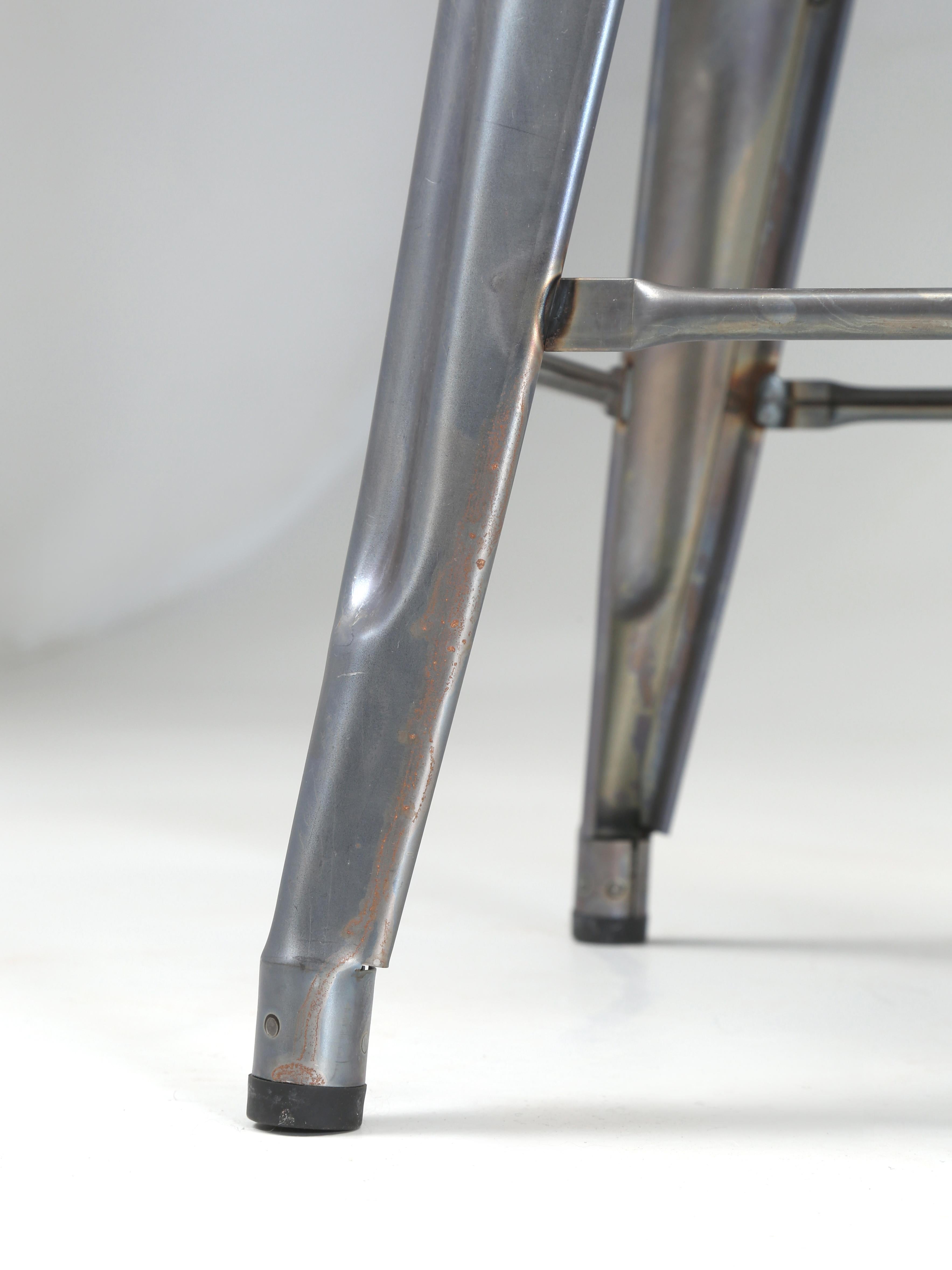 Auténtico Tolix Tabouret Azul Gris Acero Crudo Taburete Alto - Set (3) en venta 6