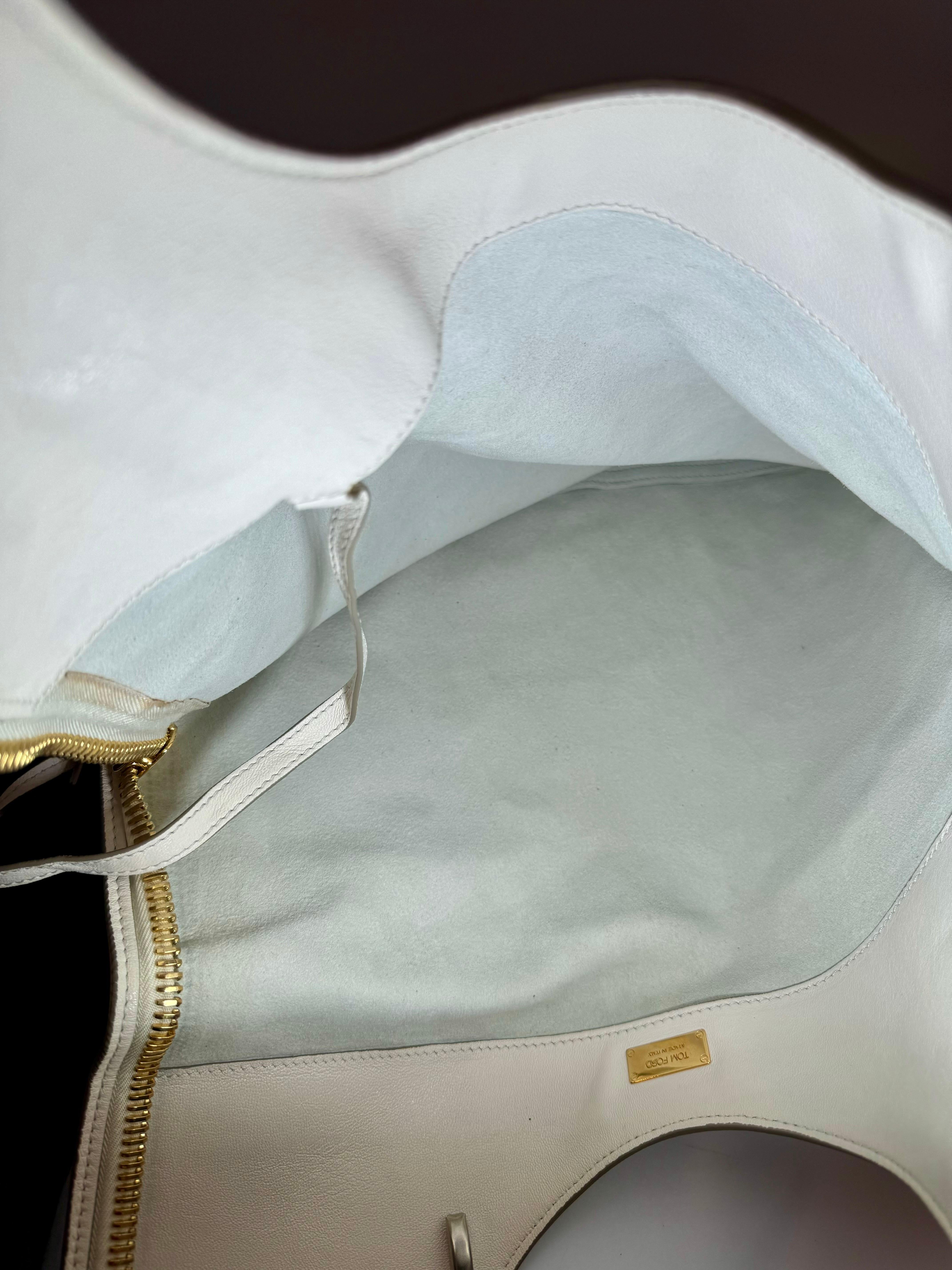 Authentique sac fourre-tout Alix à bandoulière Alix en cuir blanc, neuf Pour femmes en vente
