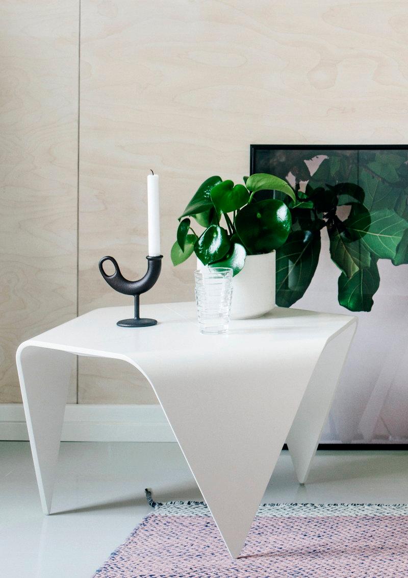 Lacquered Authentic Trienna Table in White Lacquer by Ilmari Tapiovaara & Artek