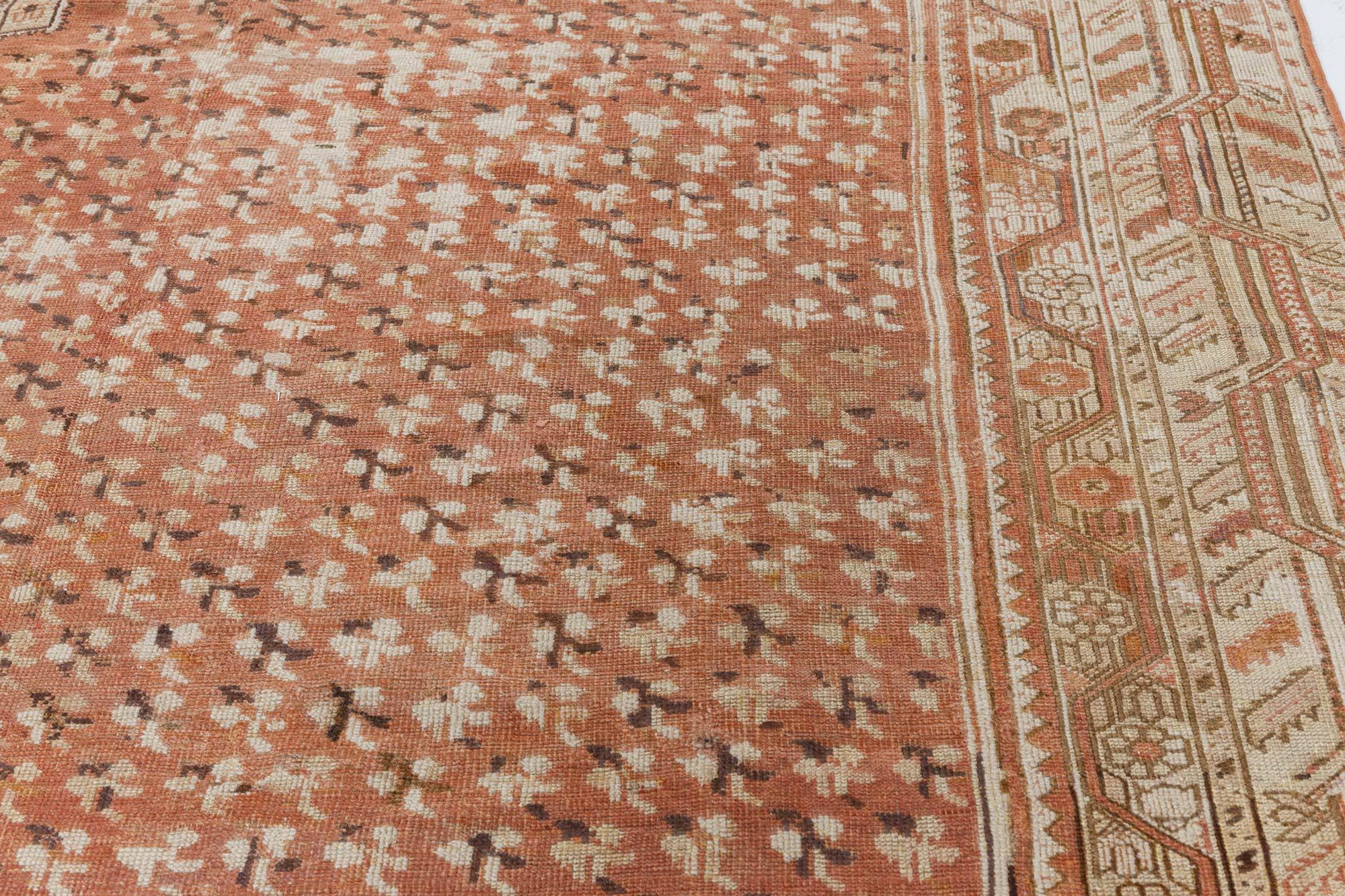 Authentic Turkish Ghiordes Hand Knotted Wool Carpet In Good Condition For Sale In New York, NY