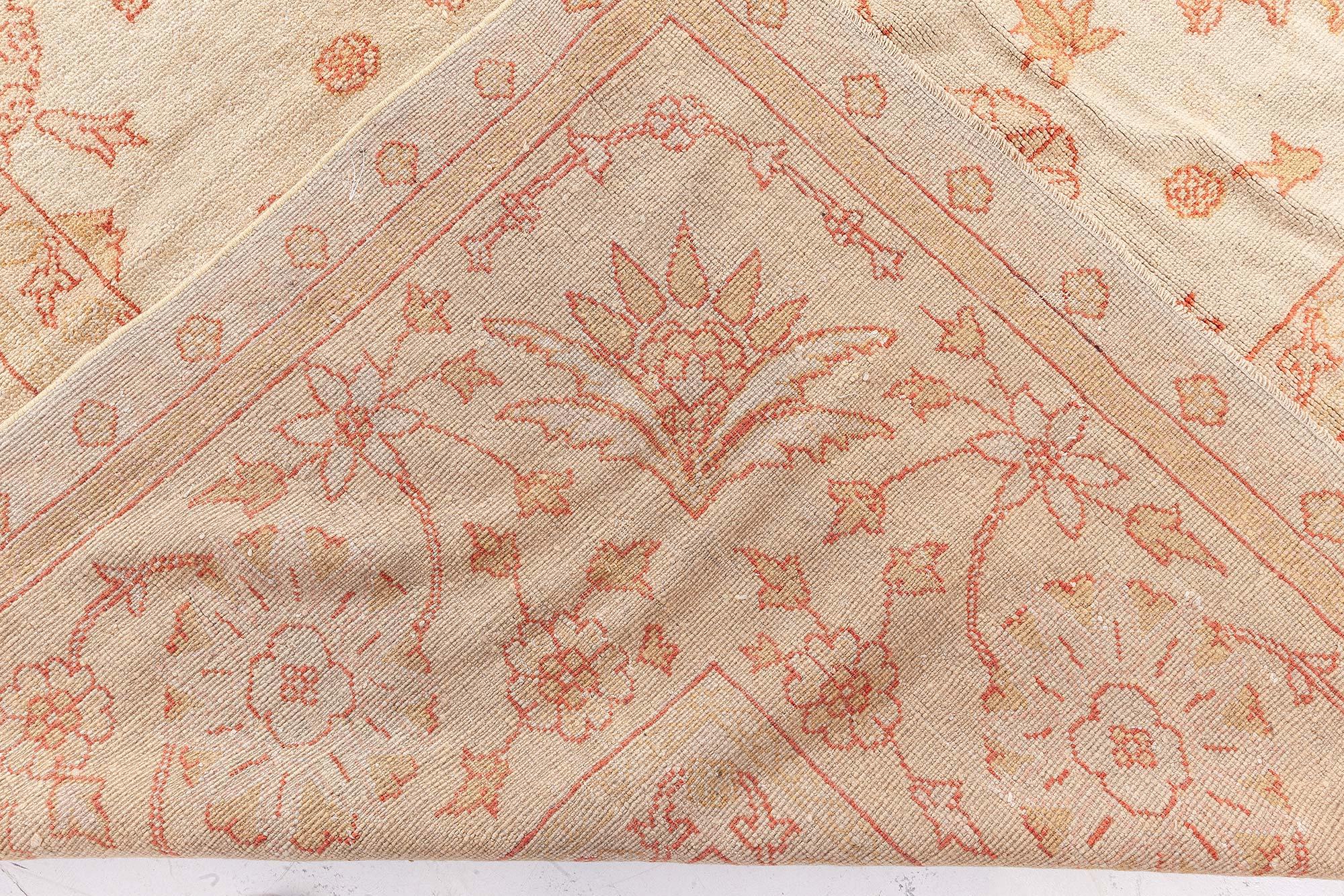 Authentique tapis turc Oushak en laine fait à la main Bon état - En vente à New York, NY