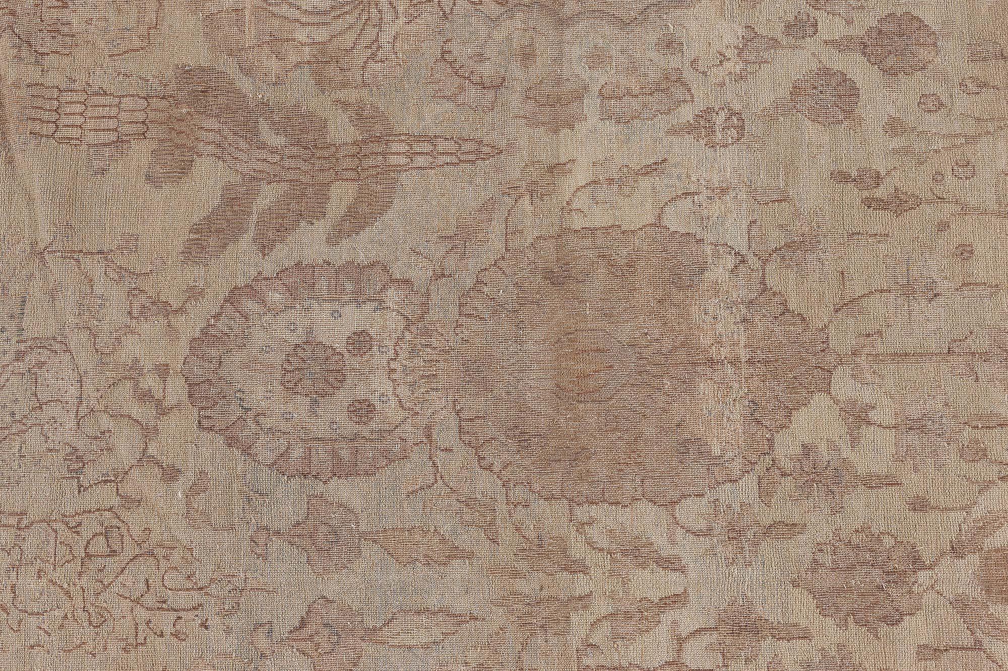 Antique Turkish Sivas Rug
Size: 11'5