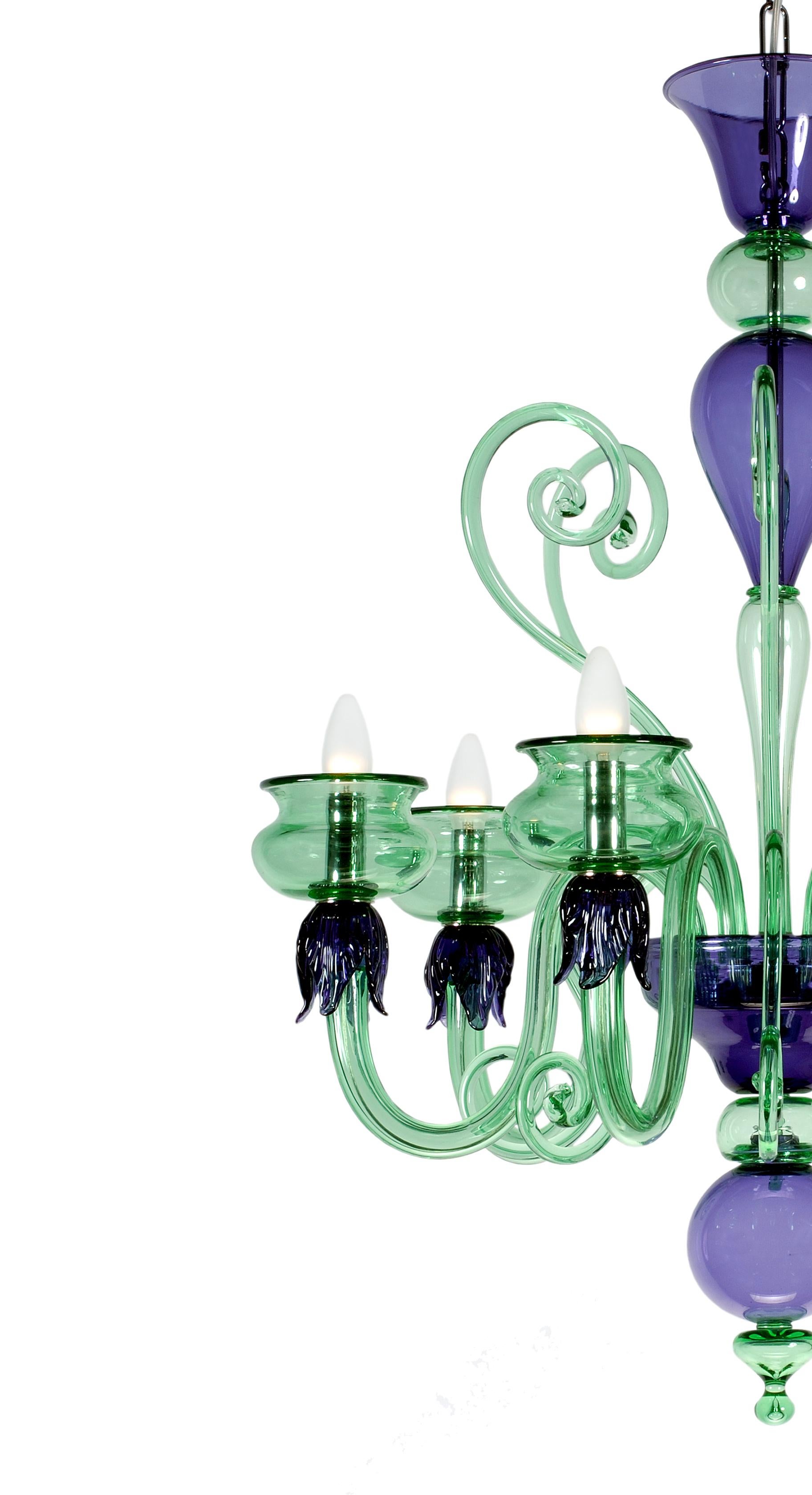 Italian Authentic Venetian Classic Chandelier Handmade in Murano Glass For Sale