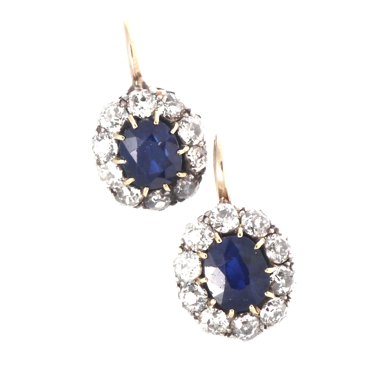 Oval Cut Authentic Victorian GIA Certified Sapphire Diamond 14 Karat Gold Cluster Earring