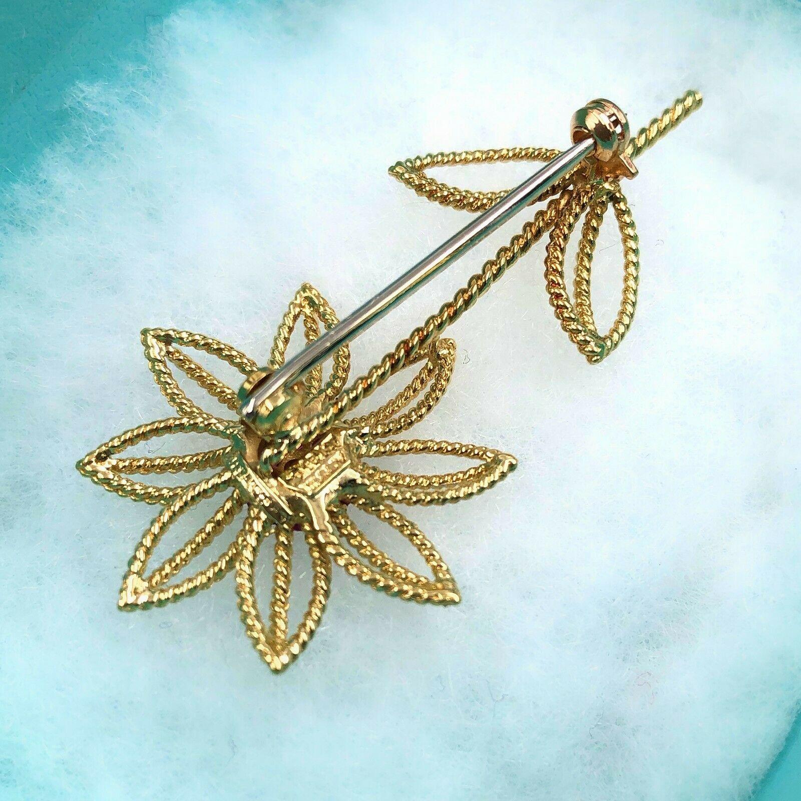 Authentic Vintage 1960s Tiffany & Co 18 Karat Gold Flower Brooch with Rubies In Excellent Condition In San Diego, CA