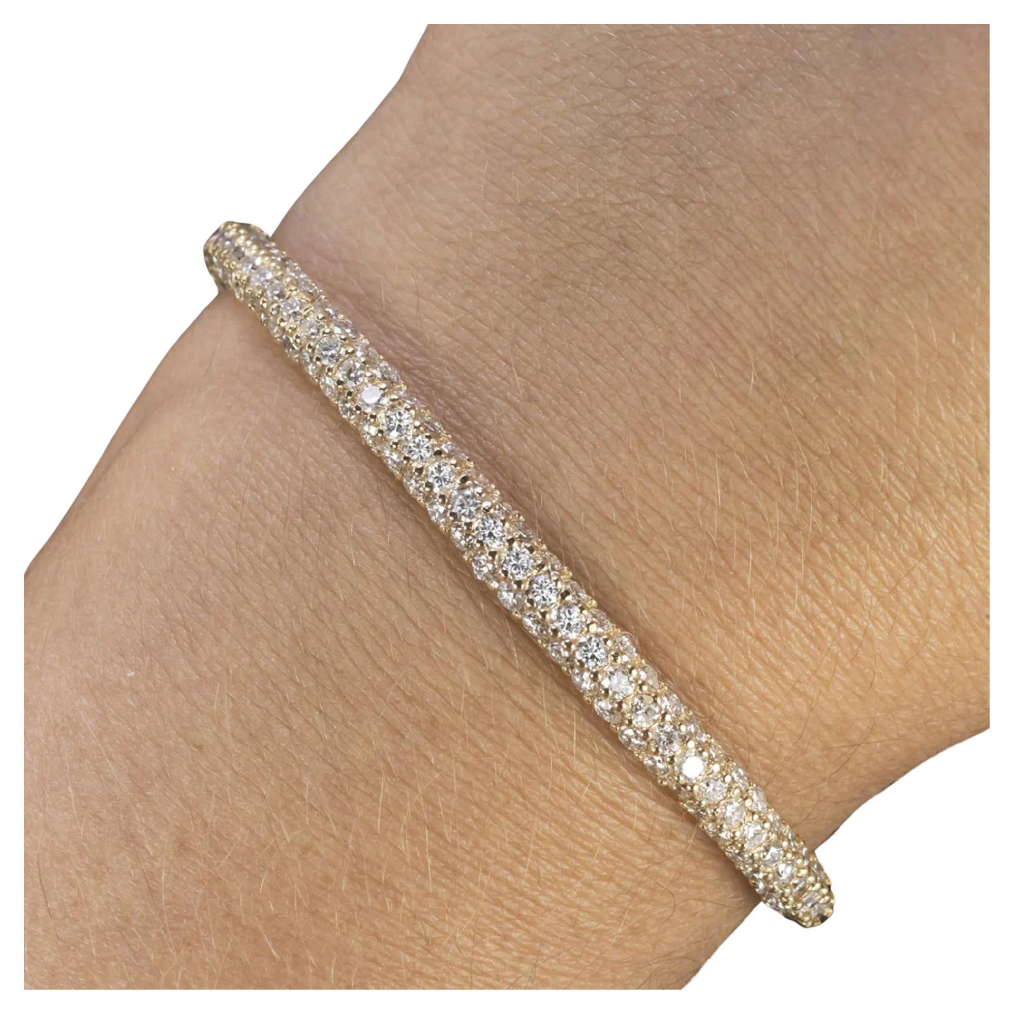 Bracelet jonc vintage authentique en or jaune avec diamants 5 carats en vente