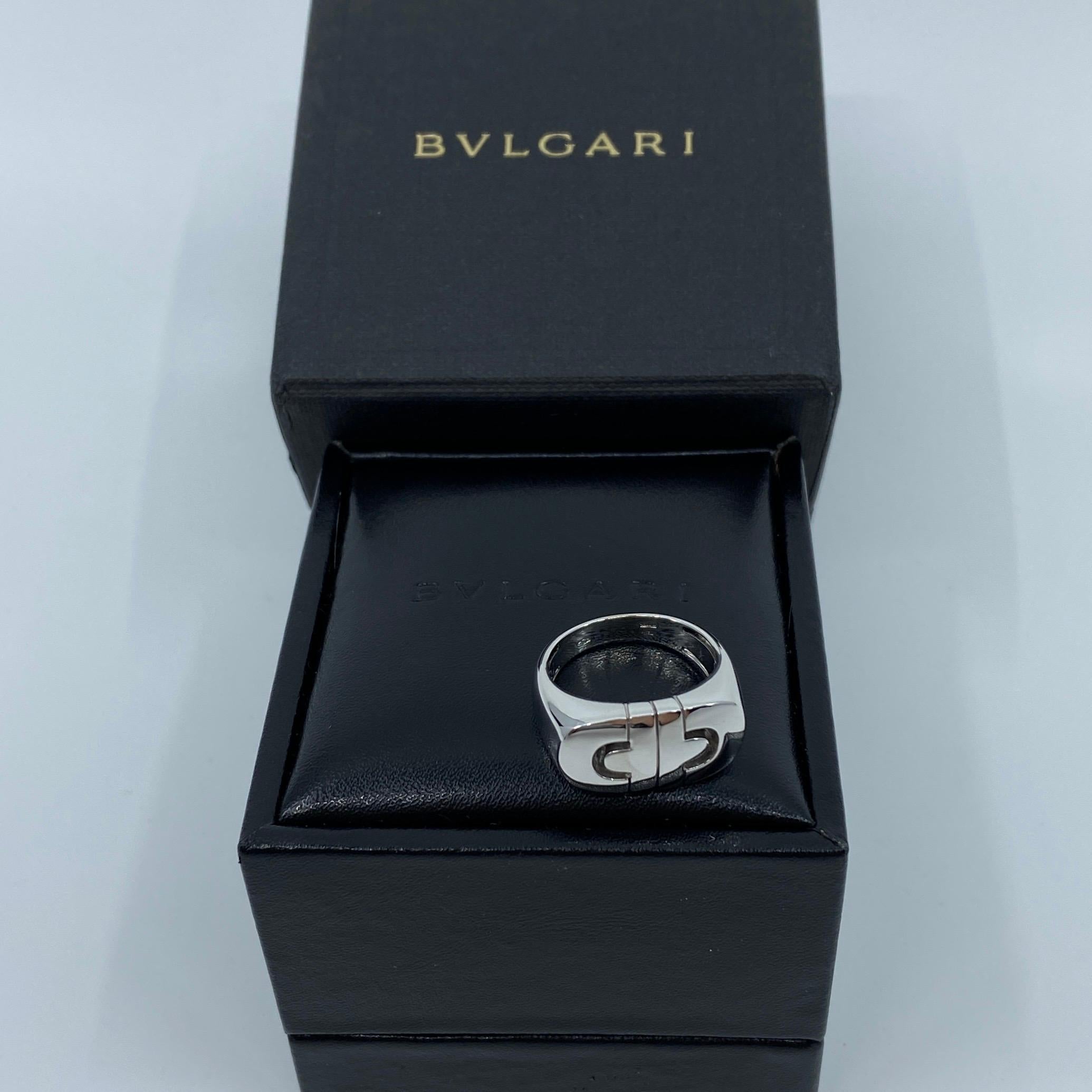 Women's or Men's Authentic Vintage Bvlgari Parentesi 18k White Gold 'Signet Style' Italian Ring For Sale