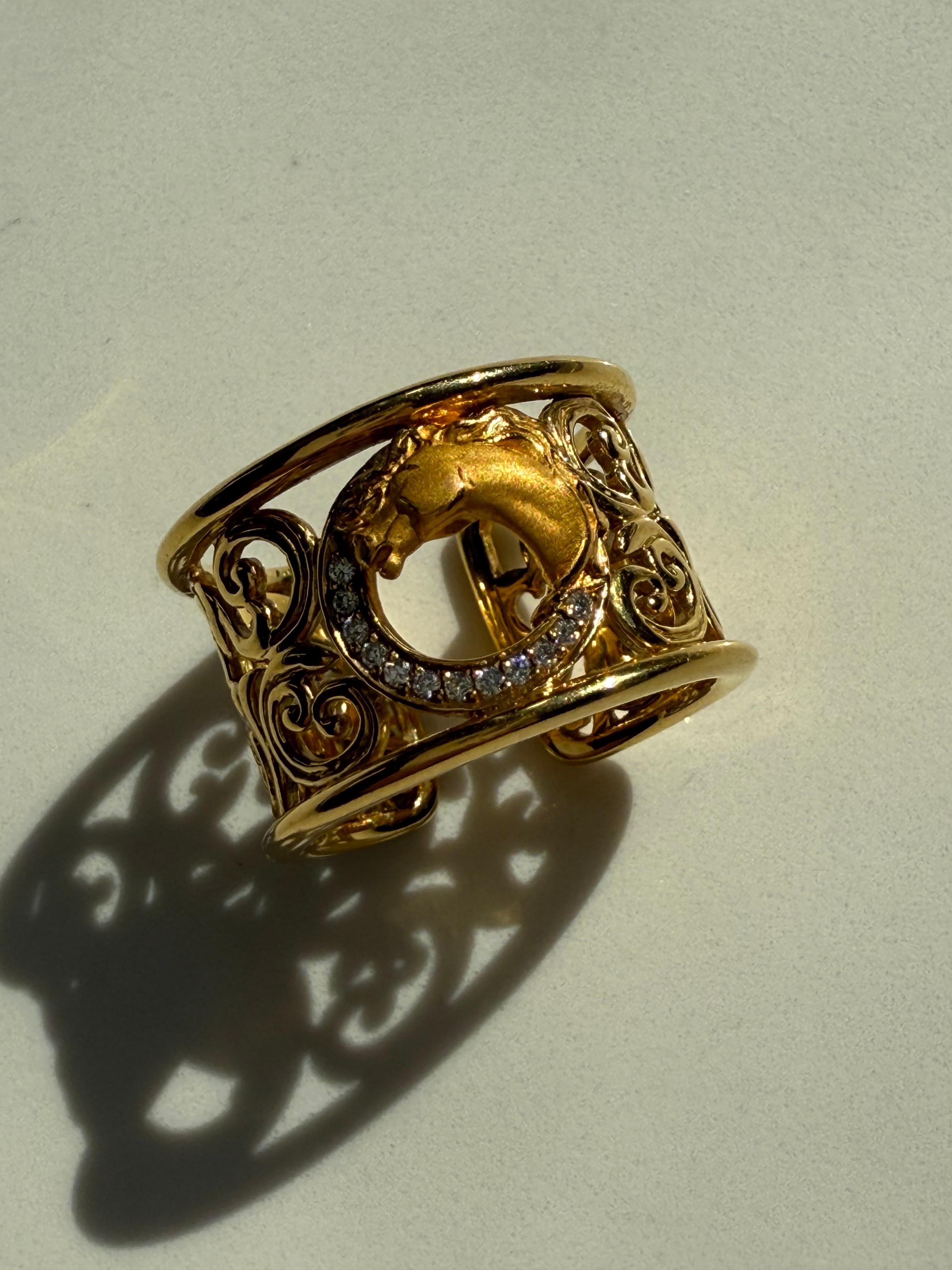 Taglio rotondo Autentico anello da polso con diamante Carrera y Carrera d'epoca in oro giallo 18 carati in vendita