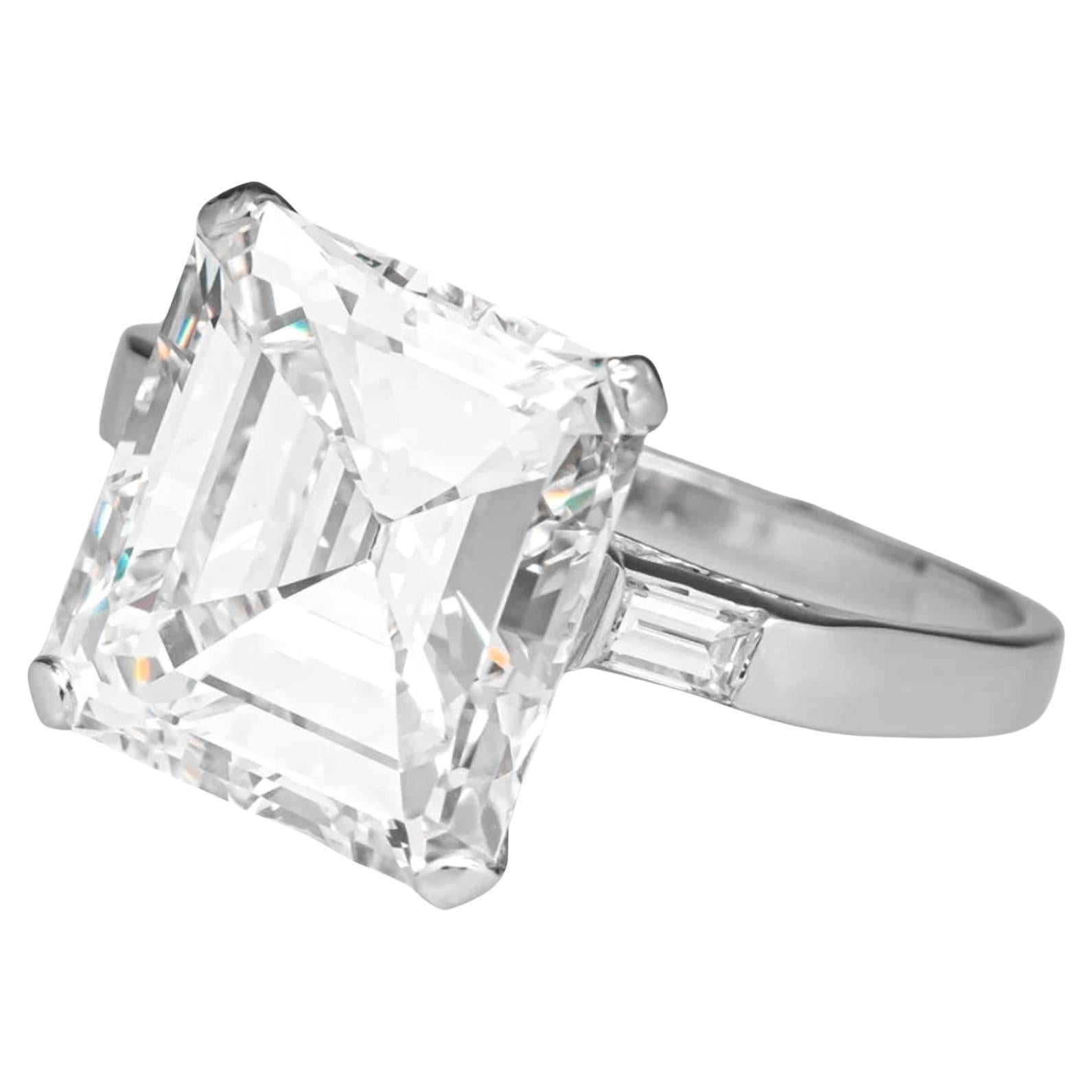 Art Deco Authentic Vintage GIA Certified 2.37 Carat Emerald Cut Platinum Diamond For Sale