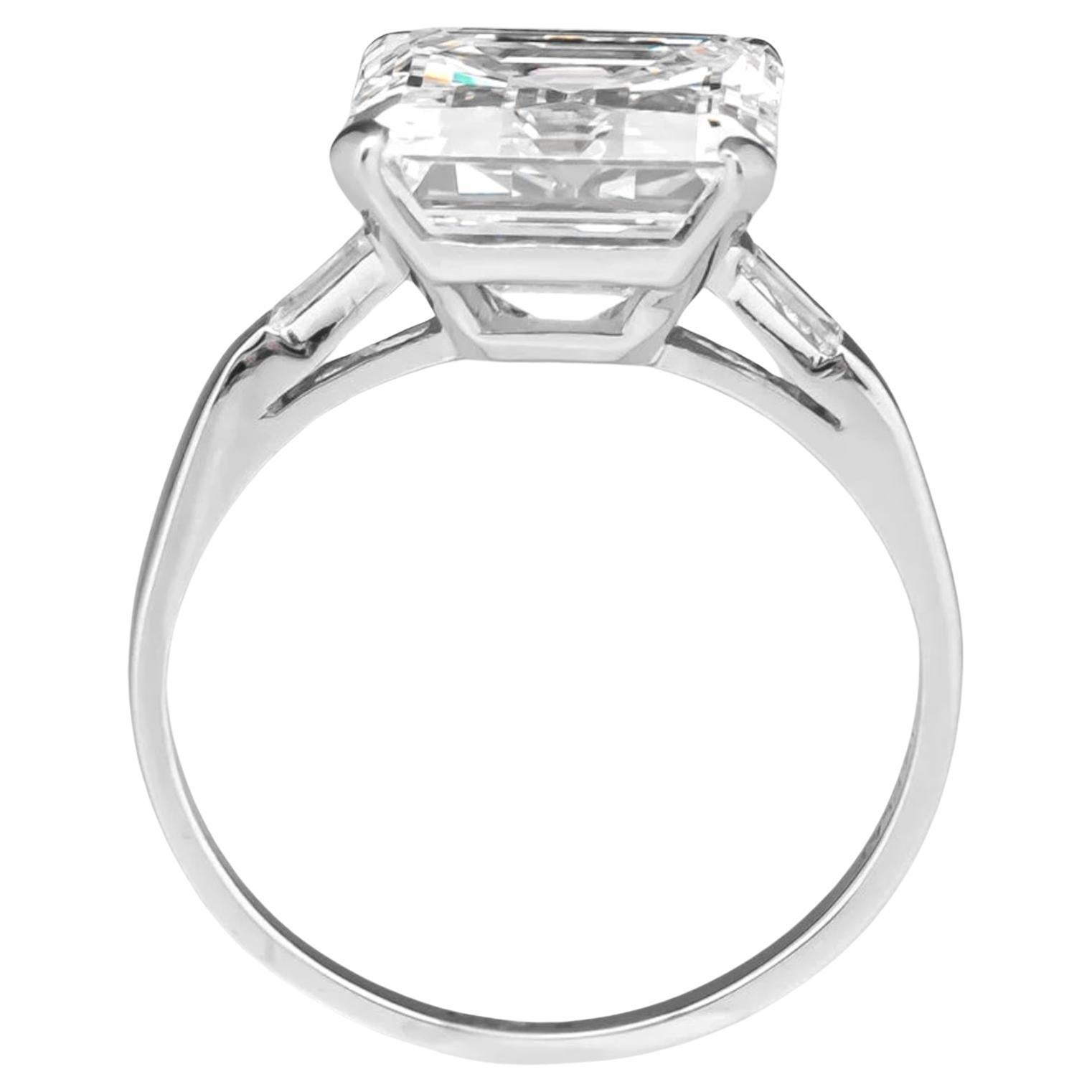 Round Cut Authentic Vintage GIA Certified 2.37 Carat Emerald Cut Platinum Diamond For Sale
