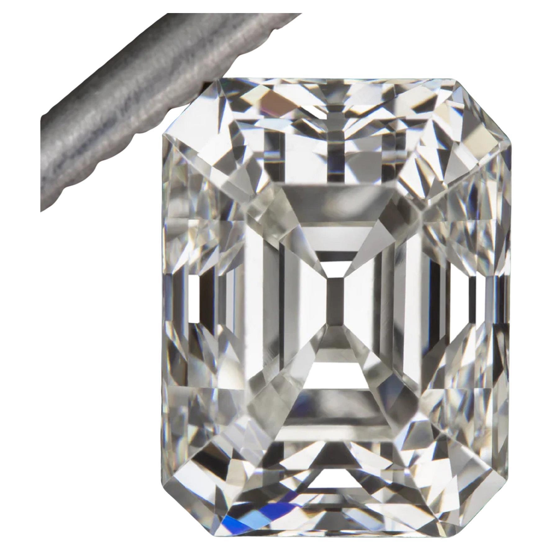 Authentic Vintage GIA Certified 2.57 Carat Emerald Cut Diamond  For Sale