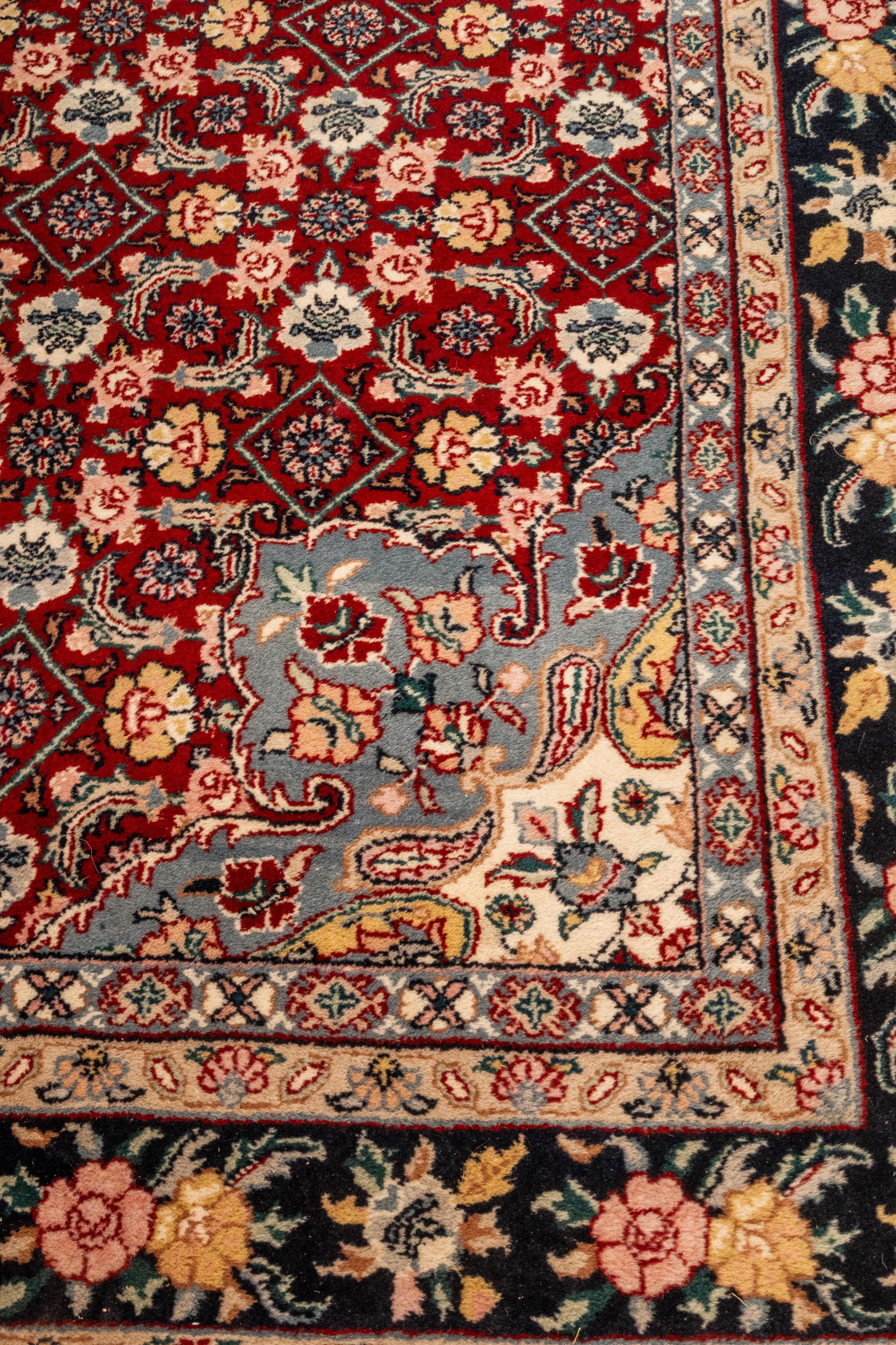 Authentic Vintage Handwoven Wolle Persian Kashan Teppich 9 Ft x 6 ft, Iran, c. 1950 im Angebot 4
