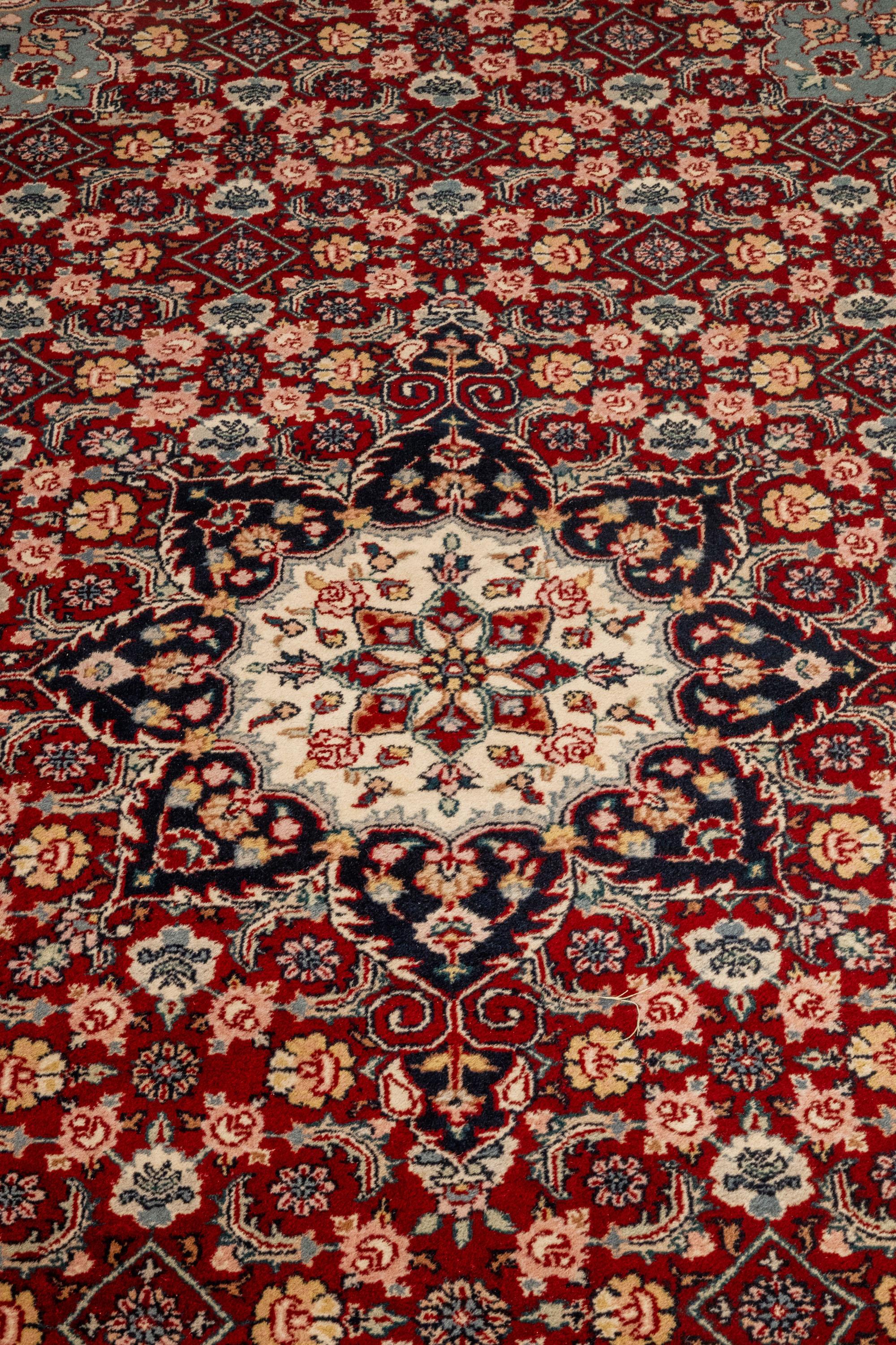 Authentic Vintage Handwoven Wolle Persian Kashan Teppich 9 Ft x 6 ft, Iran, c. 1950 im Angebot 3