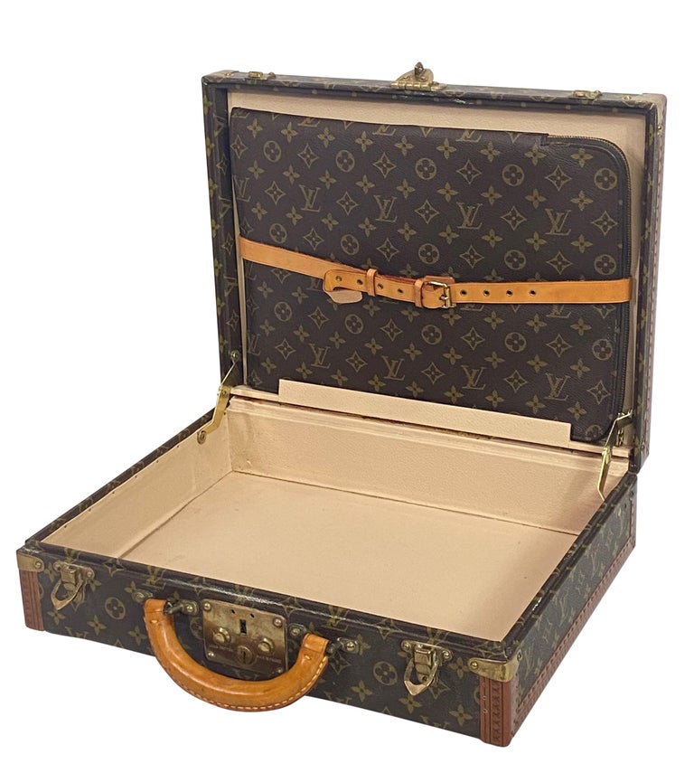 Authentic Vintage Louis Vuitton Suitcase Valise In Good Condition For Sale In San Francisco, CA