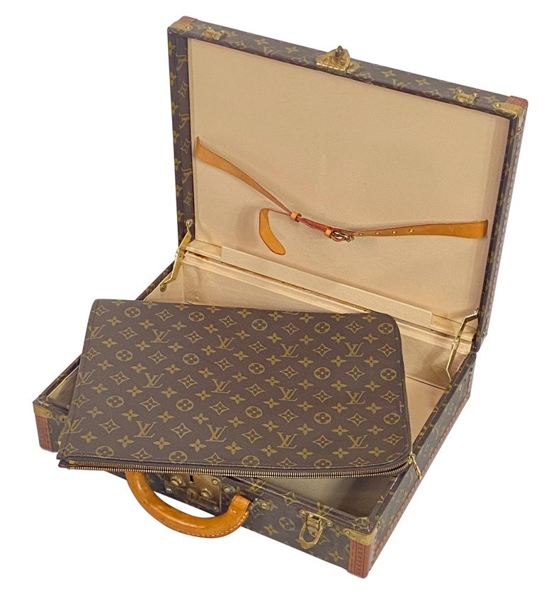 20th Century Authentic Vintage Louis Vuitton Suitcase Valise For Sale