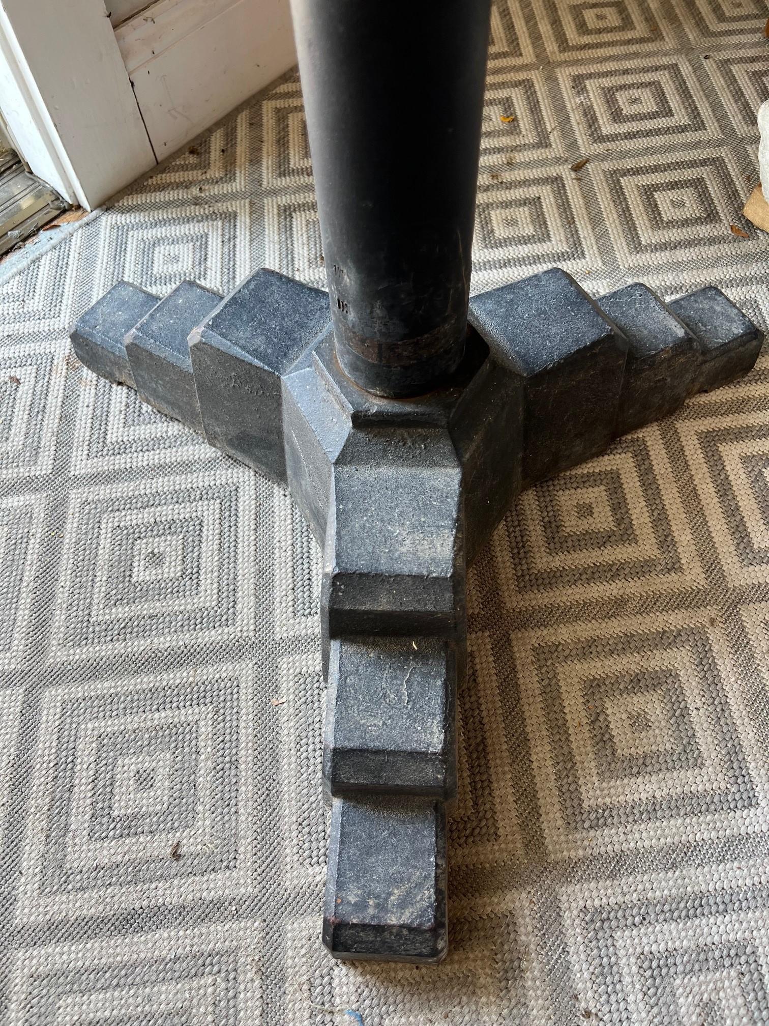 Auténtico Semáforo Vintage en Soporte de Hierro 7