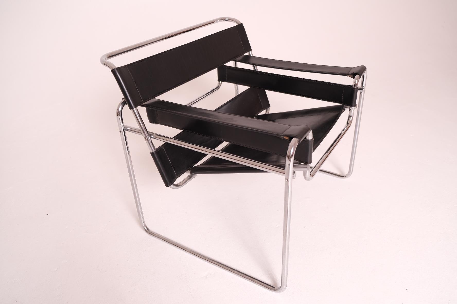Sedia autentica Wassily di Marcel Breuer per Fasem, in pelle nera e cromo in vendita 6