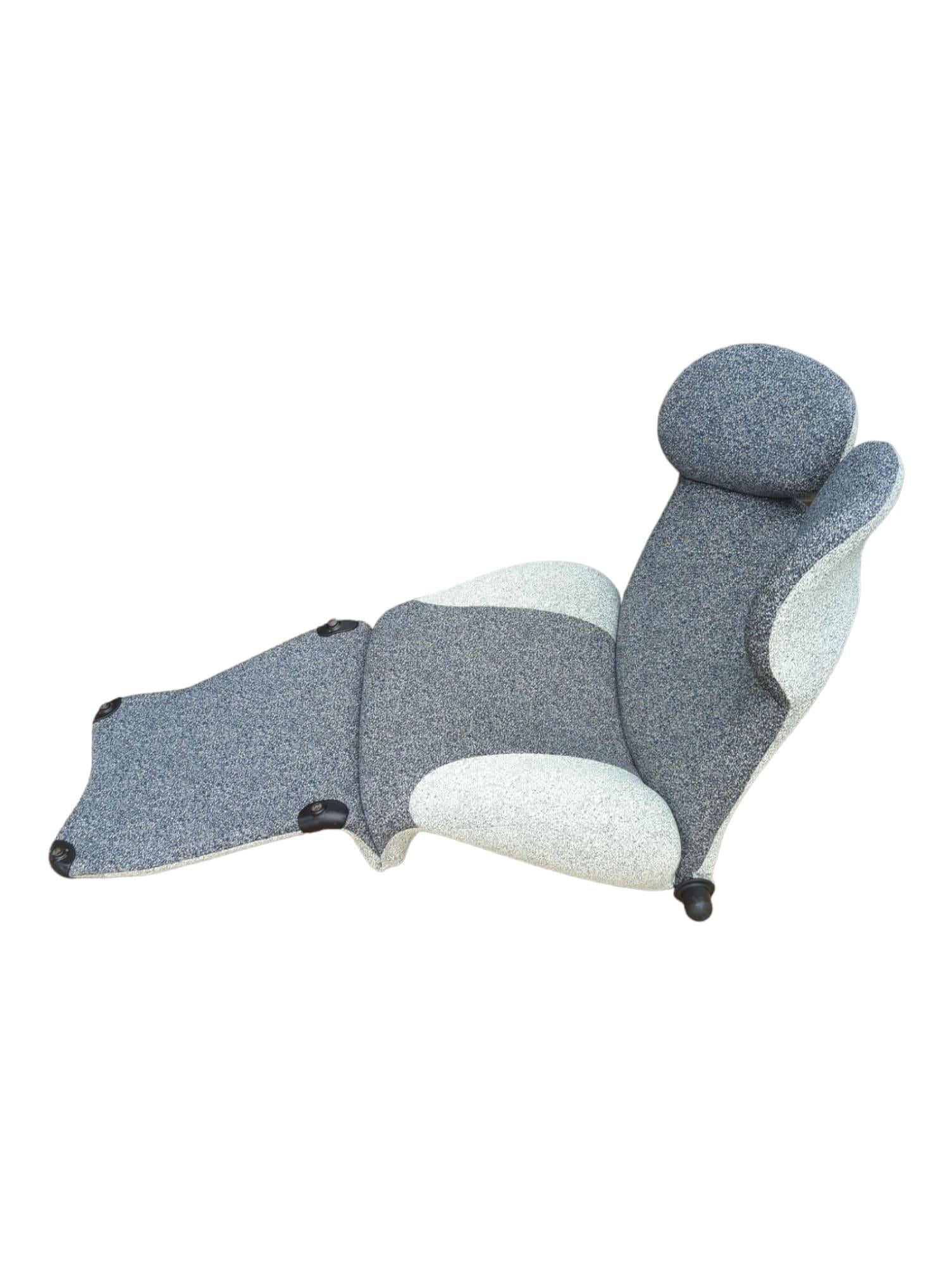 Foam Authentic Wink Armchair by Toshiyuki Kita Cassina Italy For Sale