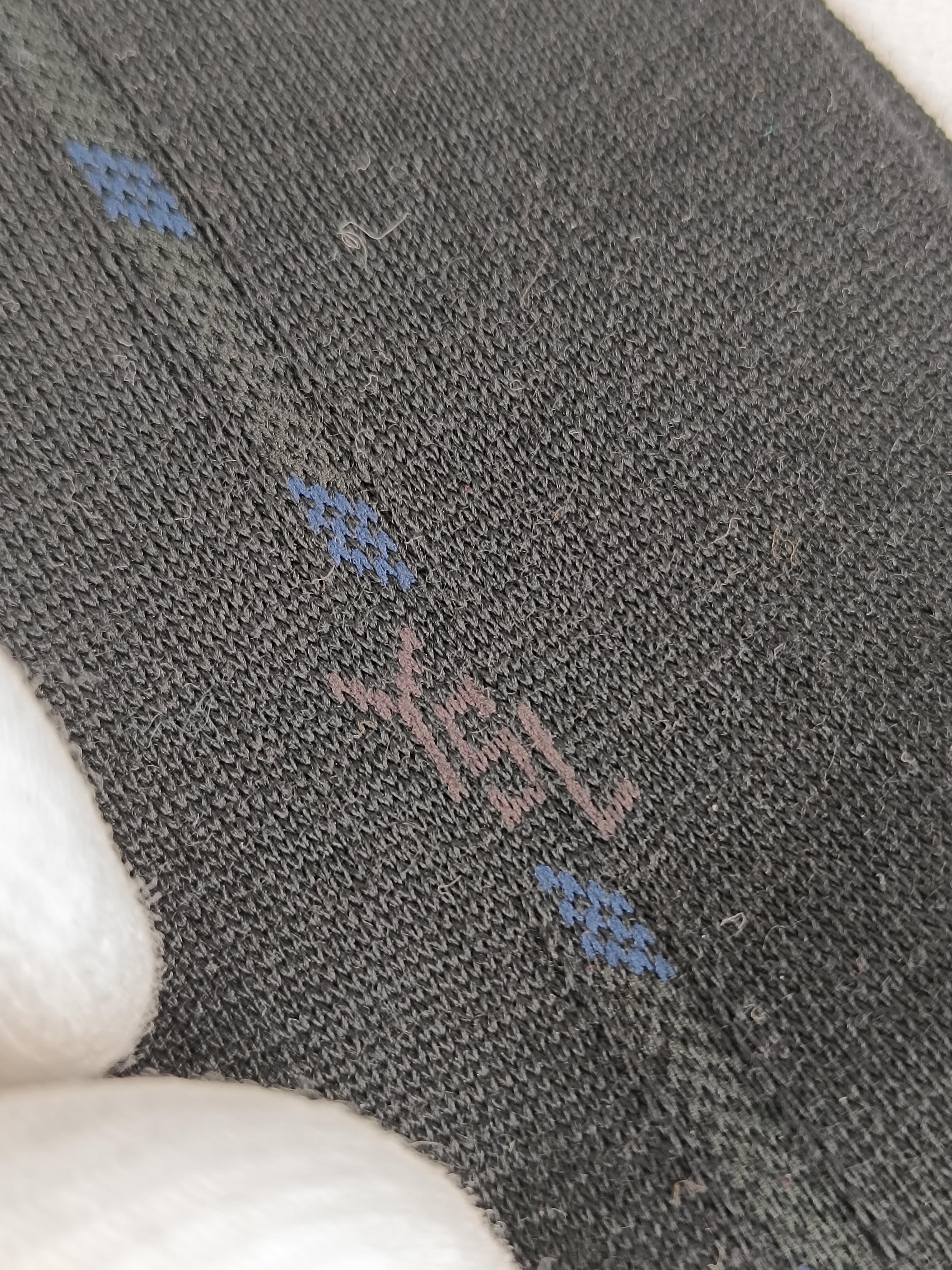 Authentique chaussettes pour hommes Yves Saint Laurent Vintage Unisexe en vente