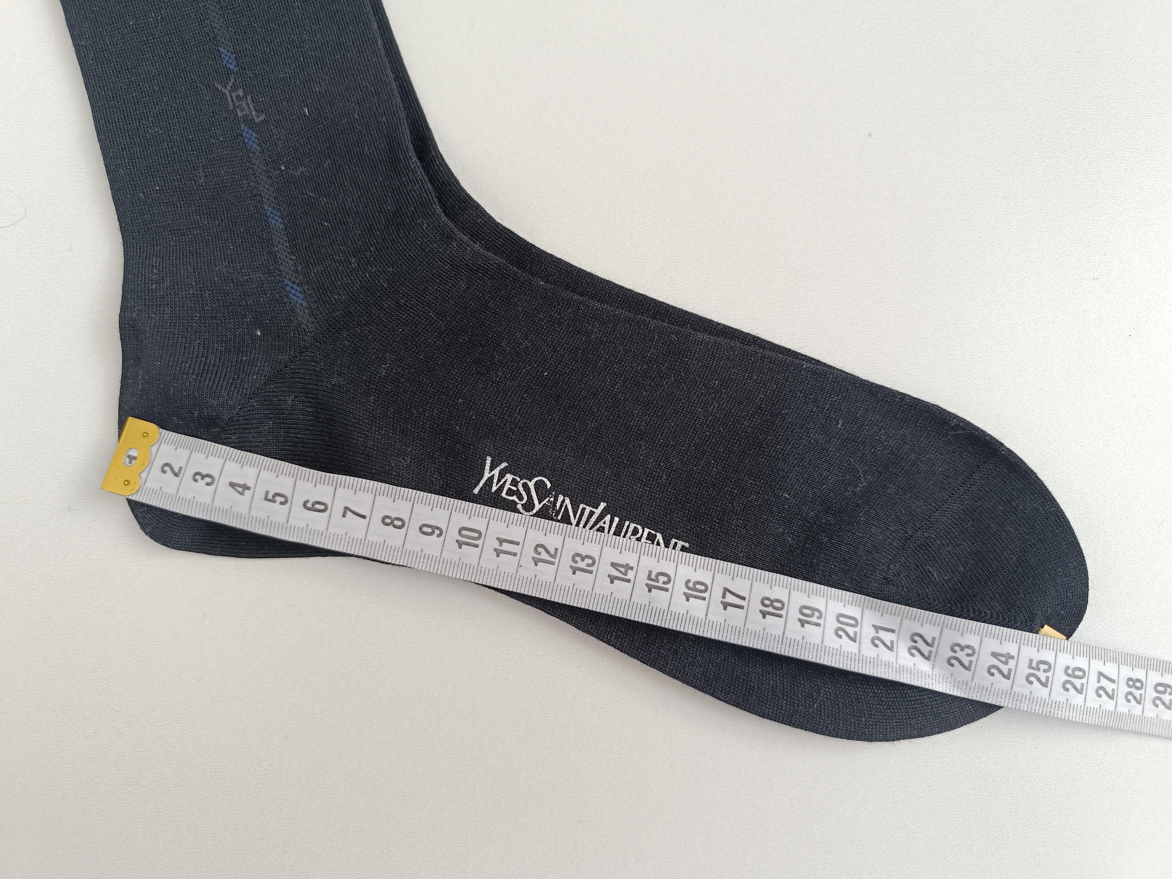 Authentique chaussettes pour hommes Yves Saint Laurent Vintage en vente 4