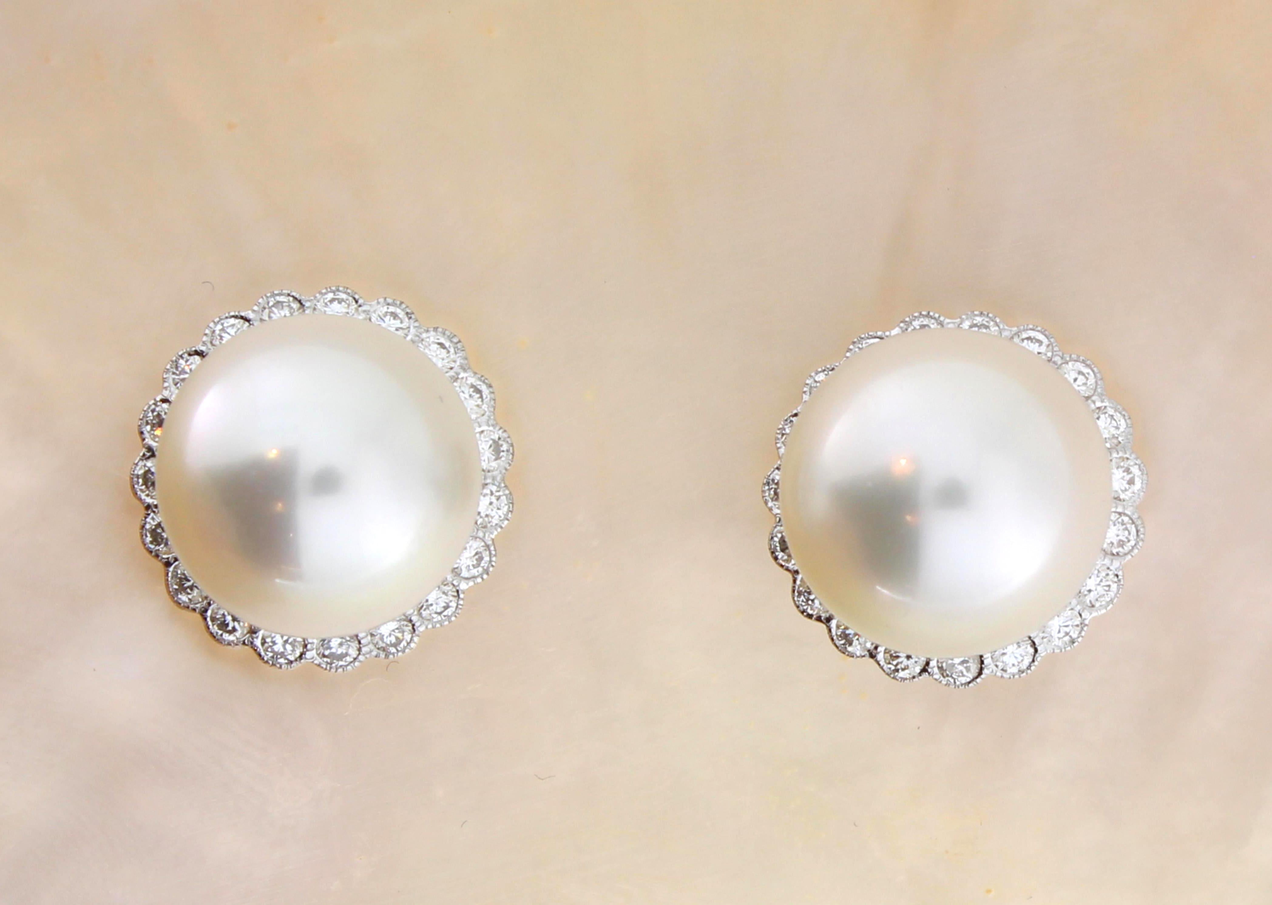 Autore 18 Karat Gold Diamond South Sea Pearl Earrings In New Condition In Sydney, AU