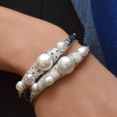 Brazalete Autore Perla Barroca y Diamante y Zafiro de 1,47 quilates