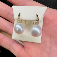 Autore Pearl and diamond earring in yellow Gold