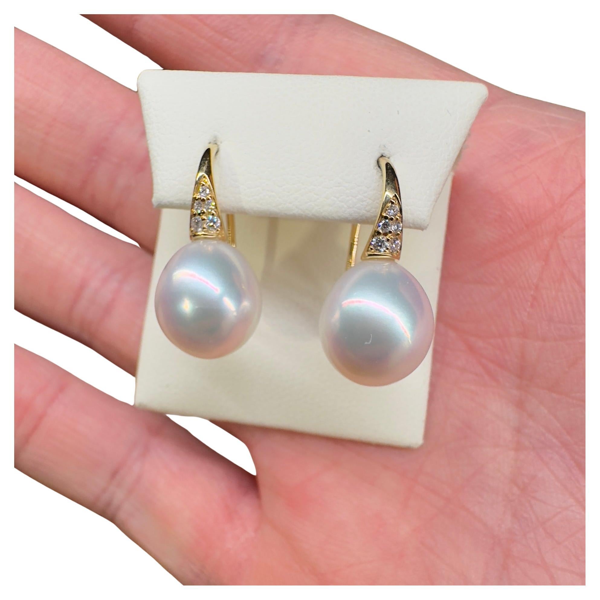 Autore Pearl and diamond  earring in yellow Gold For Sale