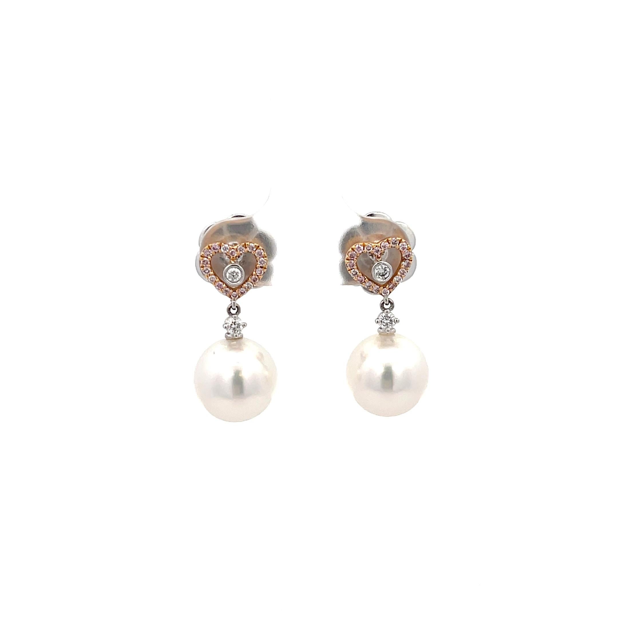Autore Pearl & Heart Diamond Earrings in 18K Gold. The earrings feature two 10mm south sea pearls.
0.75