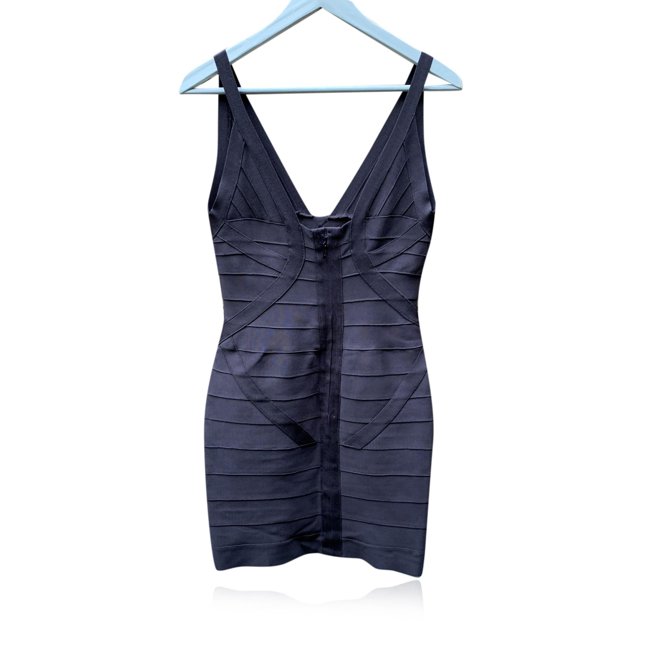 Autour De Moi mini sleeveless dress. Brown color. Rear zip closure. Crafted from a elastic rayon fabric. Unlined. Size: SMALL/MEDIUM Condition A - EXCELLENT Gently used. Please check the photos carefully and ask if you need to know more details or