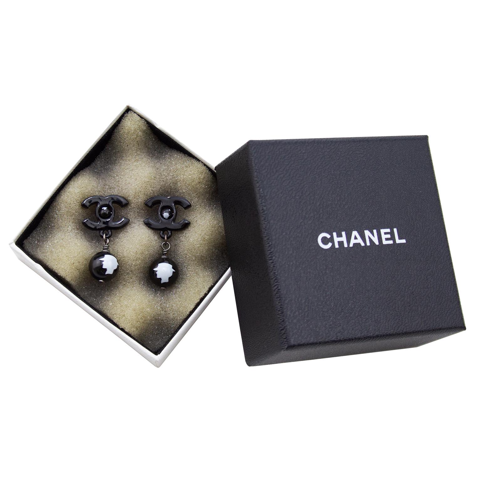 Autumn 2012 Chanel Black Resin Earrings with White Cameos In Good Condition In Toronto, Ontario