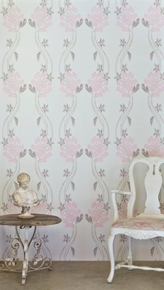 'Autumn Berry' Contemporary, Traditional Wallpaper in Vintage Pink