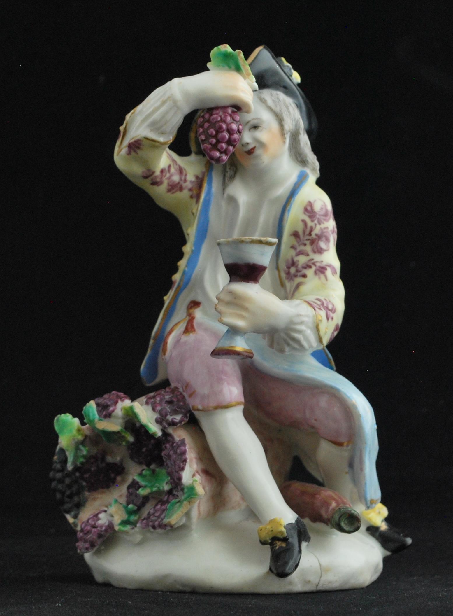 Dans une série de figures représentant les quatre saisons, l'automne est représenté par un jeune homme pressant des raisins dans une coupe, ce qui symbolise le temps des récoltes et rappelle les représentations classiques de Bacchus. Bien que les