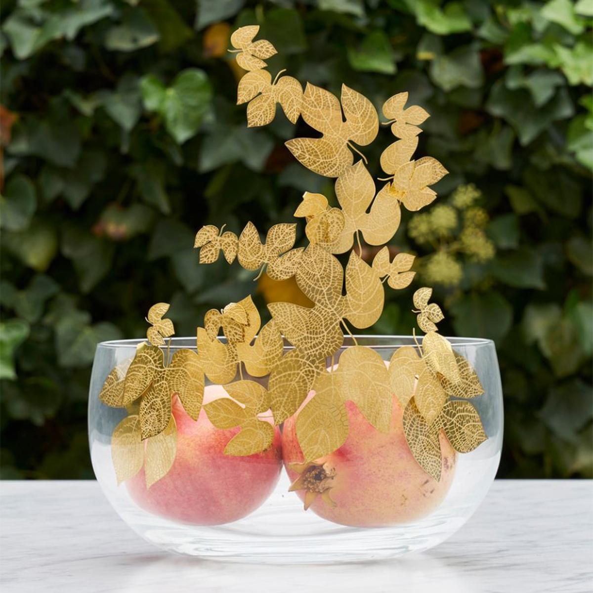 Laiton Bol à feuilles d'automne avec verre en cristal en vente