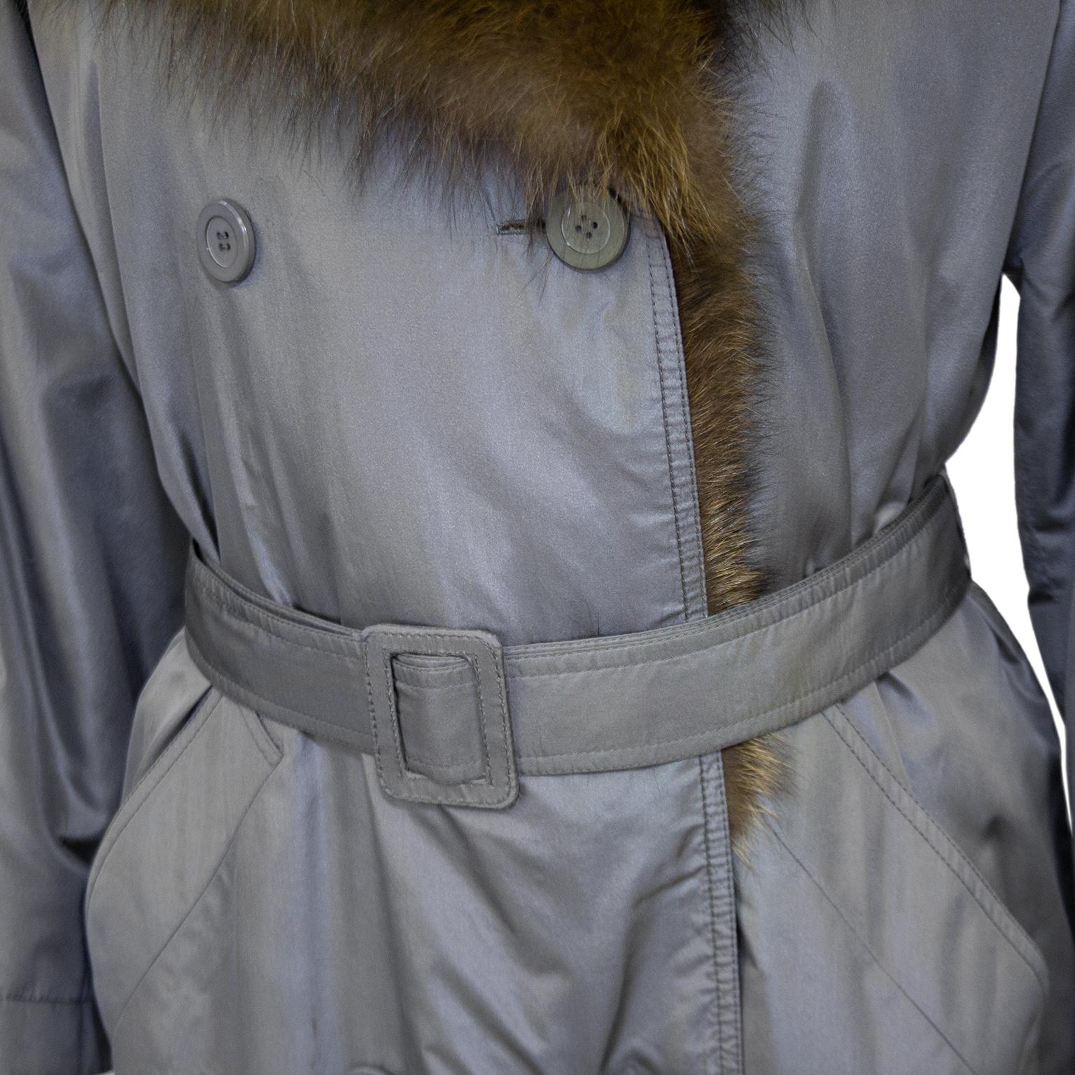 Trench-coat haute couture Christian Dior automne/hiver 1977 avec col en fourrure Pour femmes en vente