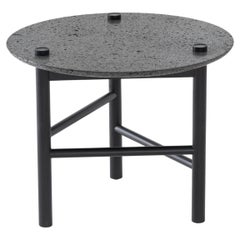 Auxiliar-Tisch, schwarze Eiche und handgeschnitzte Lavasteinplatte