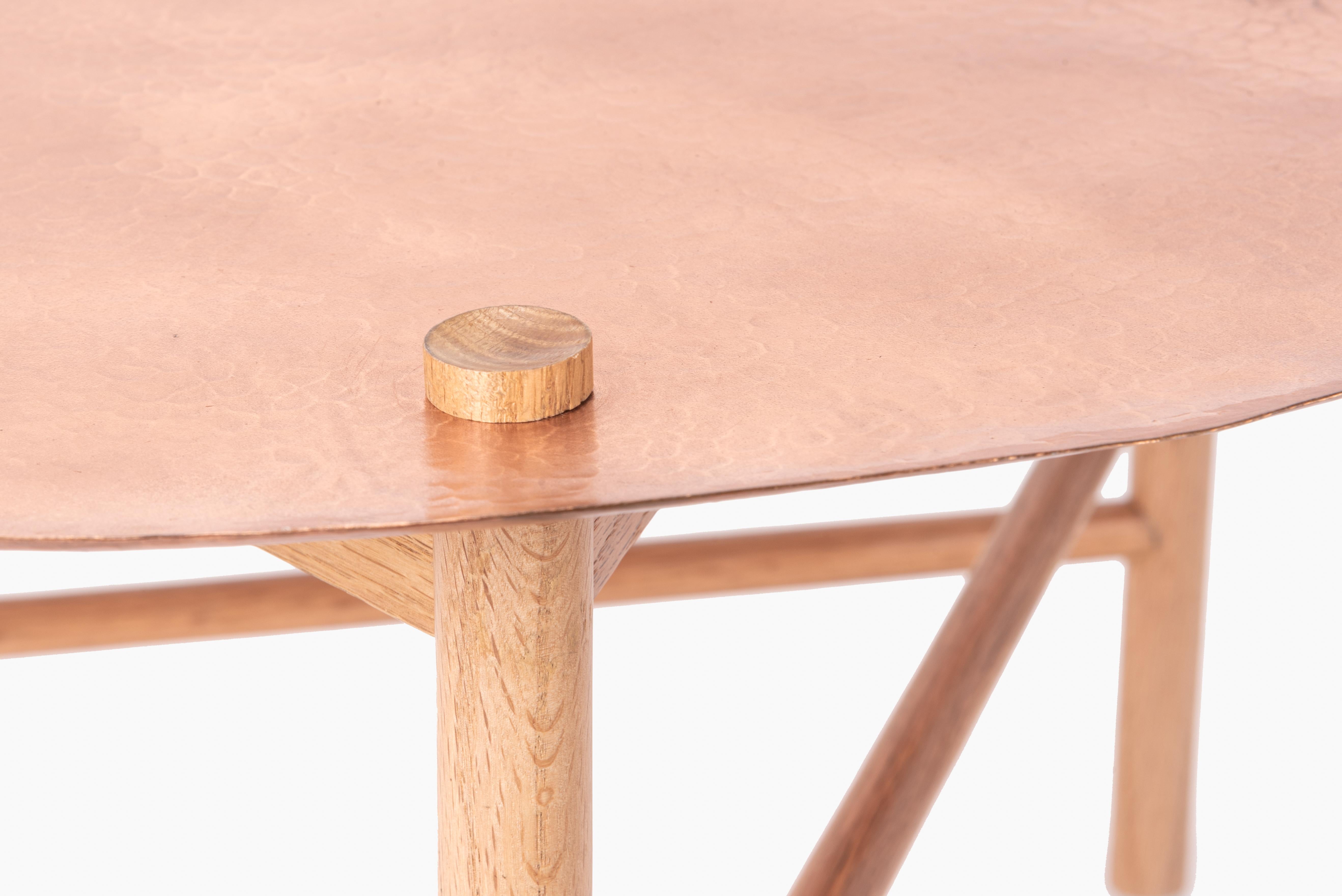 Minimalist Auxiliar Table, Oak Structure and Hand-Hammered Copper Top For Sale