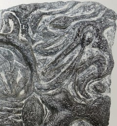 Nadar en blanco y negro: escultura abstracta en relieve pintada para pared o estantería