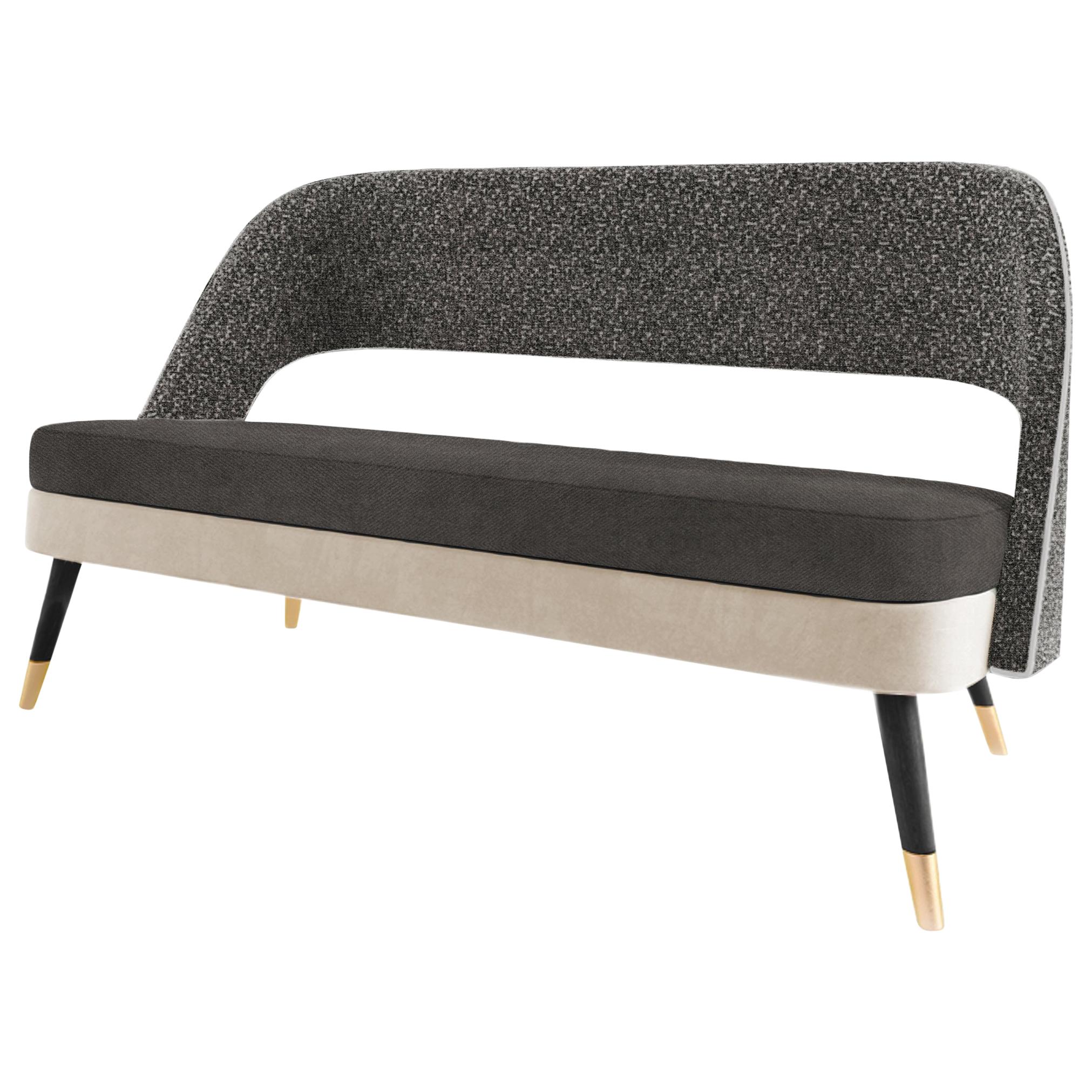 2-Sitzer-Sofa in Olivgrün mit Sitz und Rückenlehne aus strukturiertem Stoff mit Holzfüßen (Portugiesisch) im Angebot