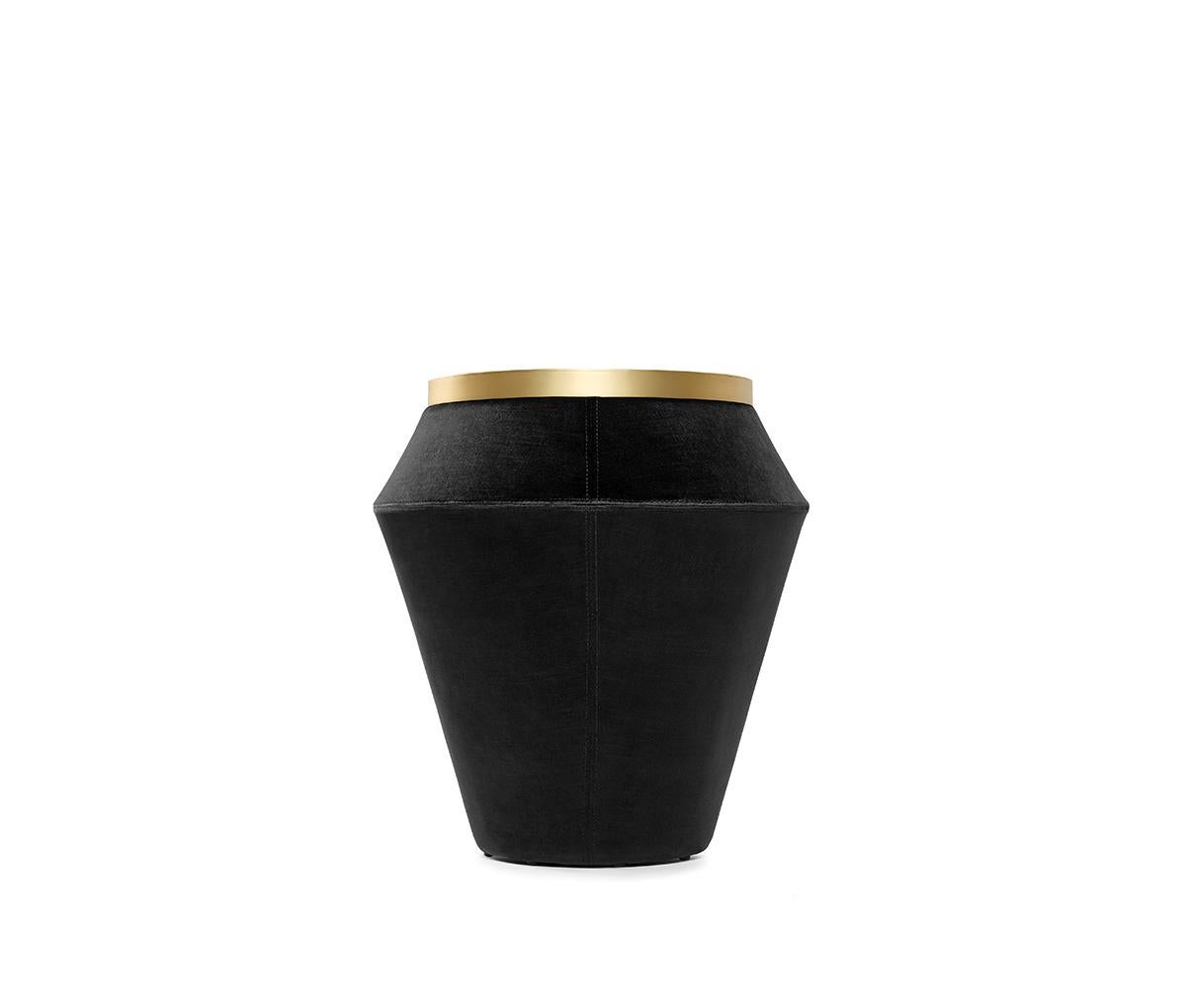 Ava Stool by Munna
Dimensions: D 45 x W 45 x H 52 cm. SH: 52 cm.
Materials: Wood, foam, brass, and upholstery.
Finish: Upholstery: Trevira Velvet, ref. Black, TRV04. Top: Brushed brass.

Available in all Munna fabrics except Wild Silk. Available in