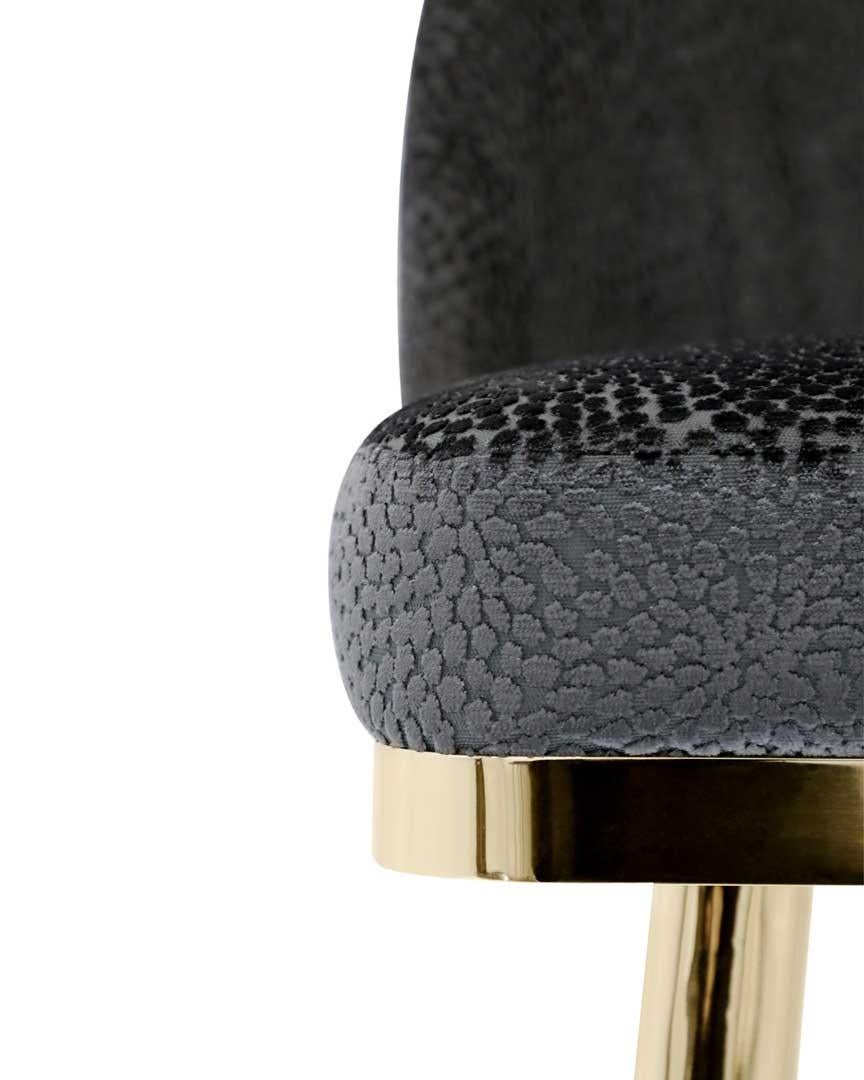 Disponible maintenant, tabouret de bar en laiton plaqué or avec dossier complet en vente 6