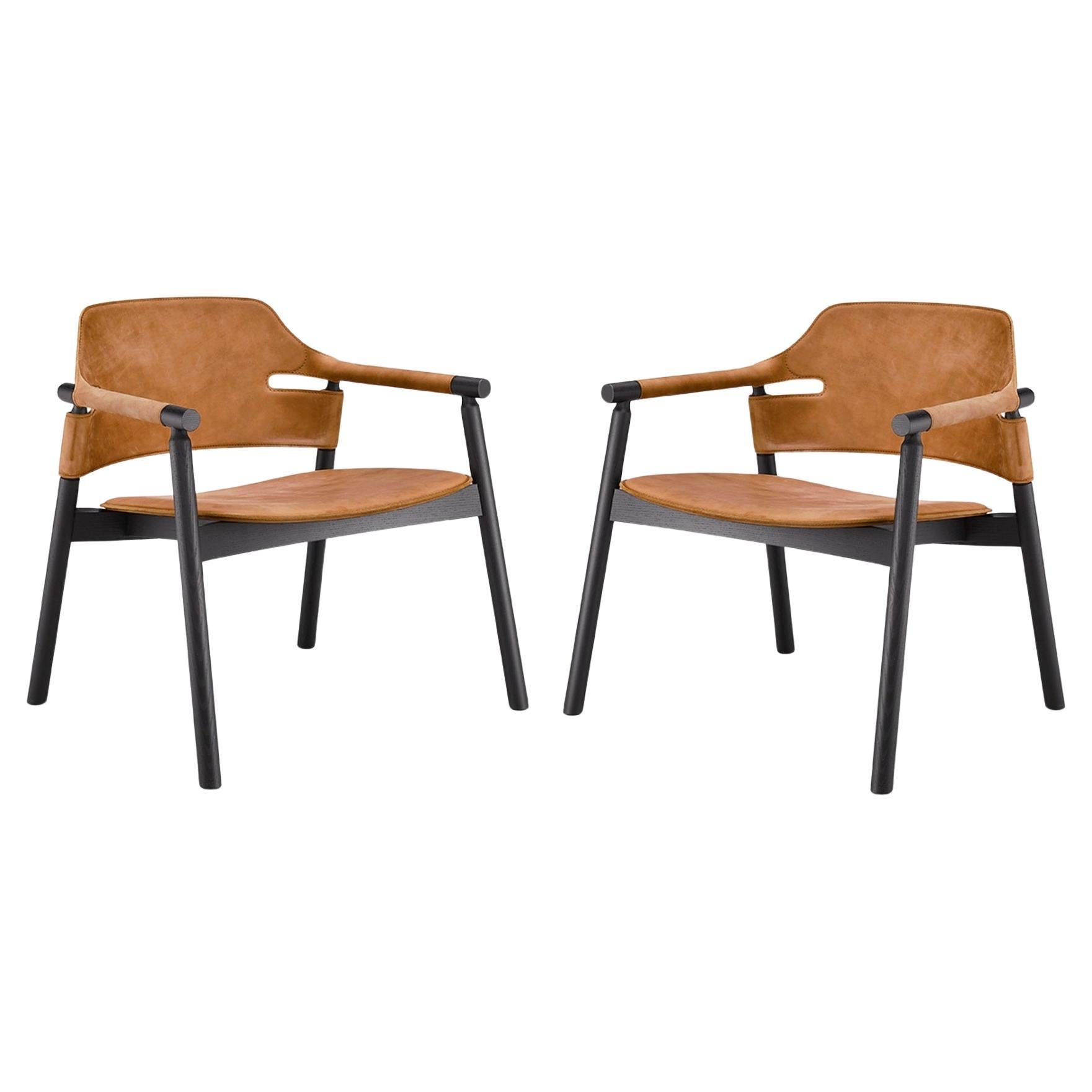 Disponibile ora Set di due poltrone in stile Midcentury Modern in noce e pelle in vendita