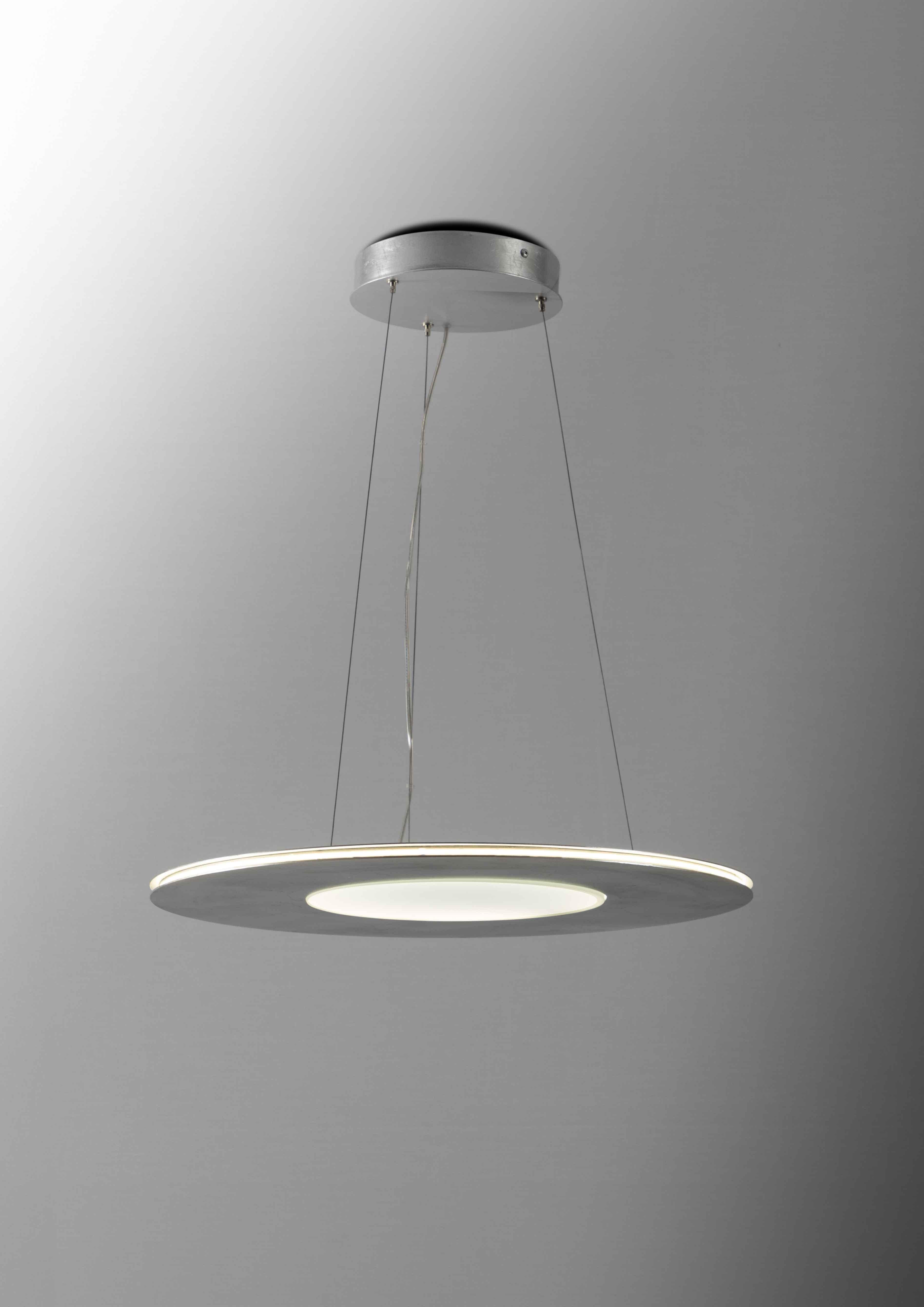 Lampada da soffitto Avalon, 21668, di Stillux Illuminazione
Dimensioni: D 60 x H 1,5 cm.
Materiali: Acciaio, ferro, foglia d'argento.

Disponibile in foglia oro, foglia argento, nero velluto o bianco lucido. Contattateci.

Tutte le nostre lampade
